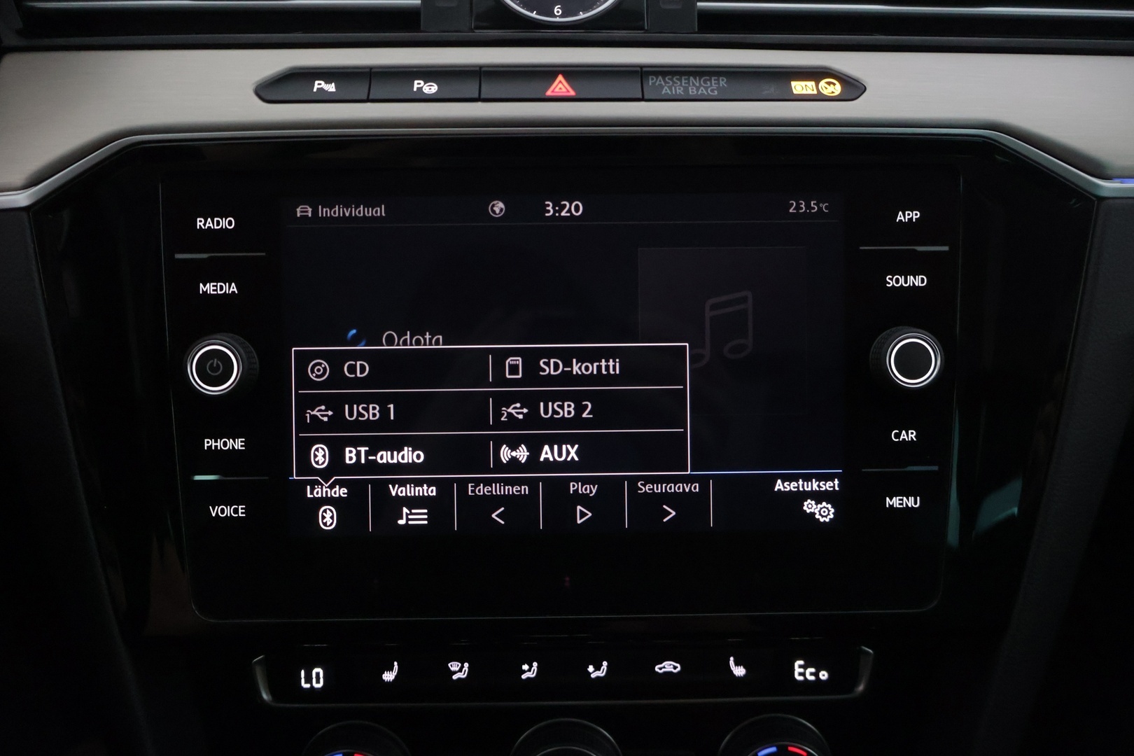 VOLKSWAGEN Passat 2018