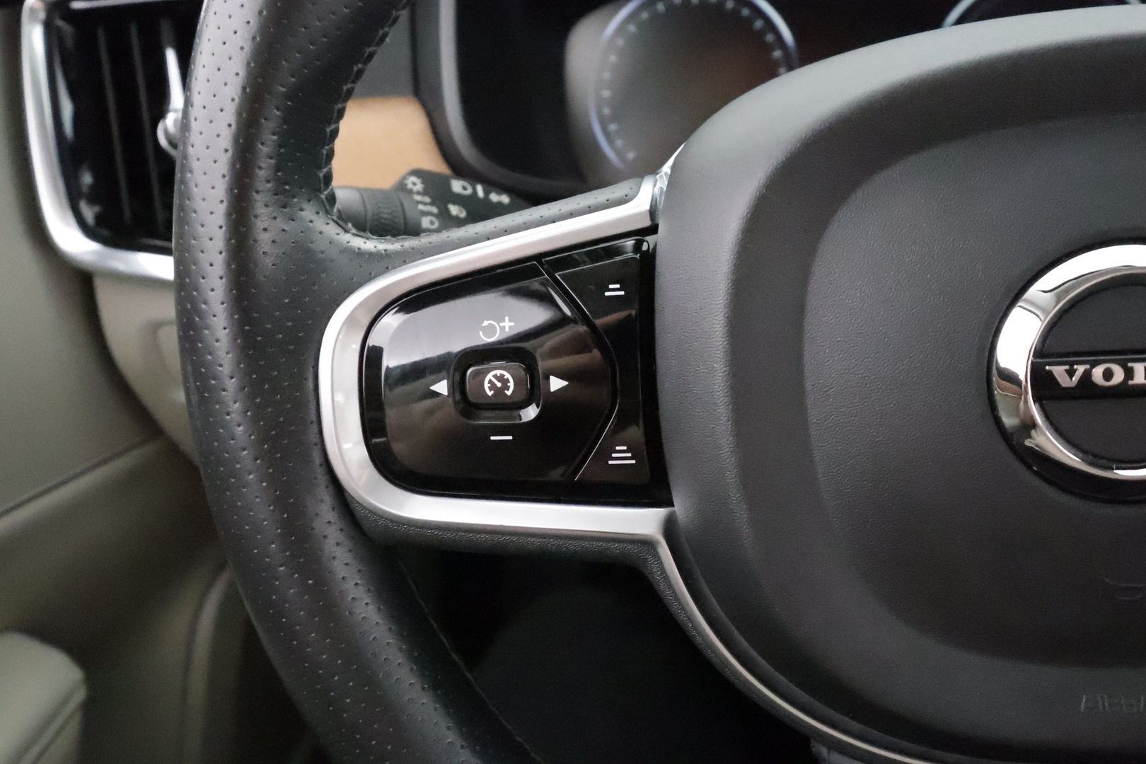 VOLVO V90 2018