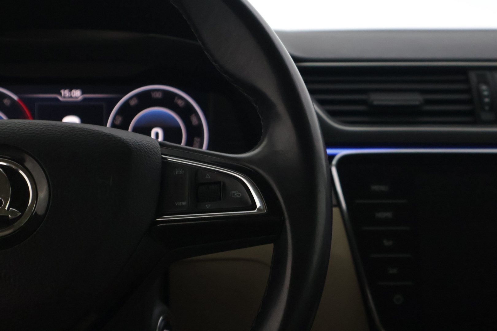 SKODA Superb 2019