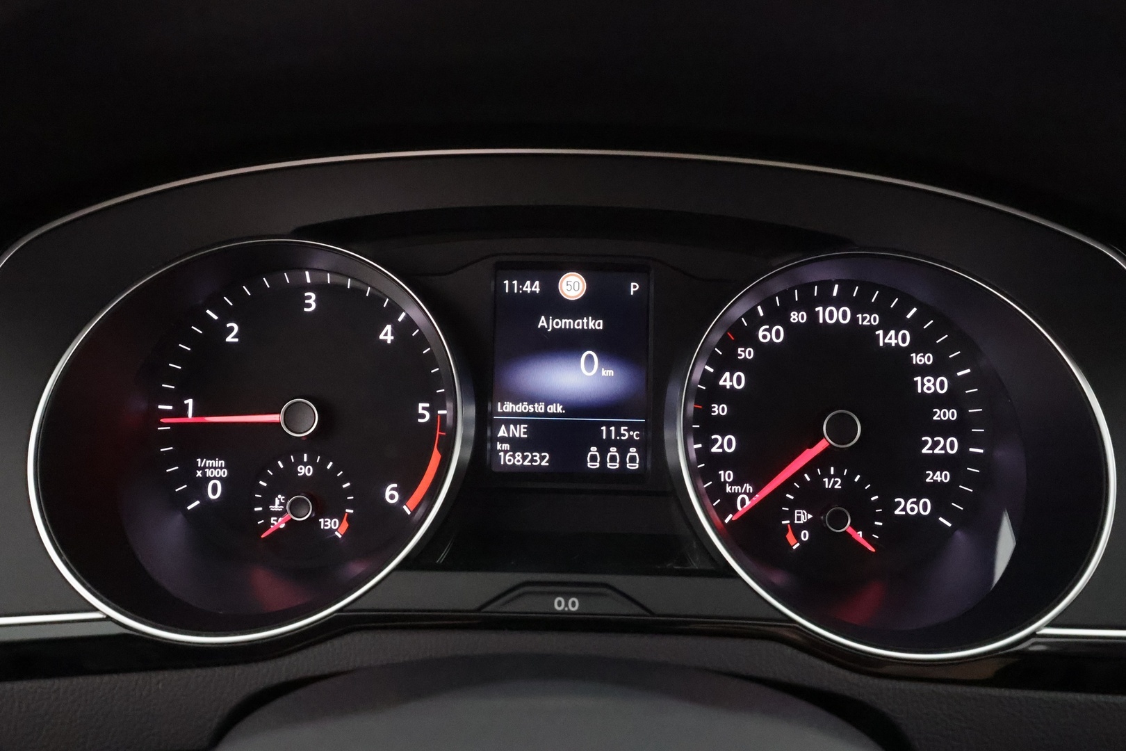 VOLKSWAGEN Passat 2022