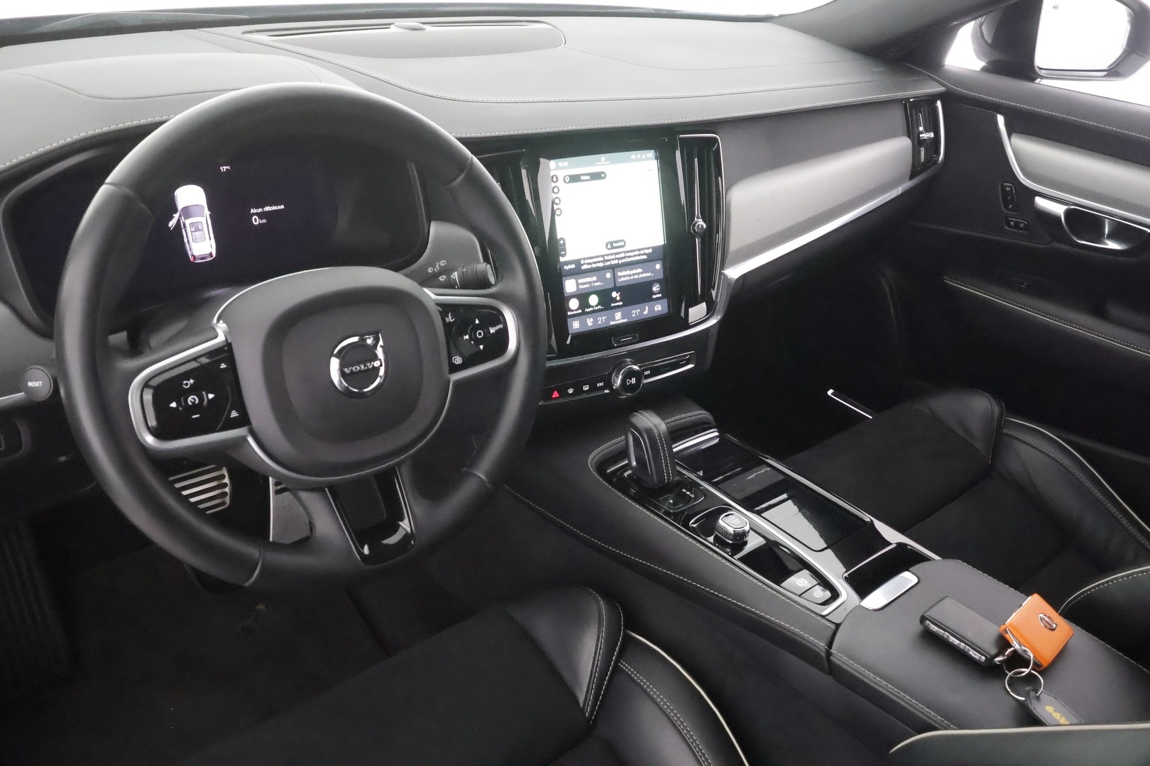 VOLVO V90 2022