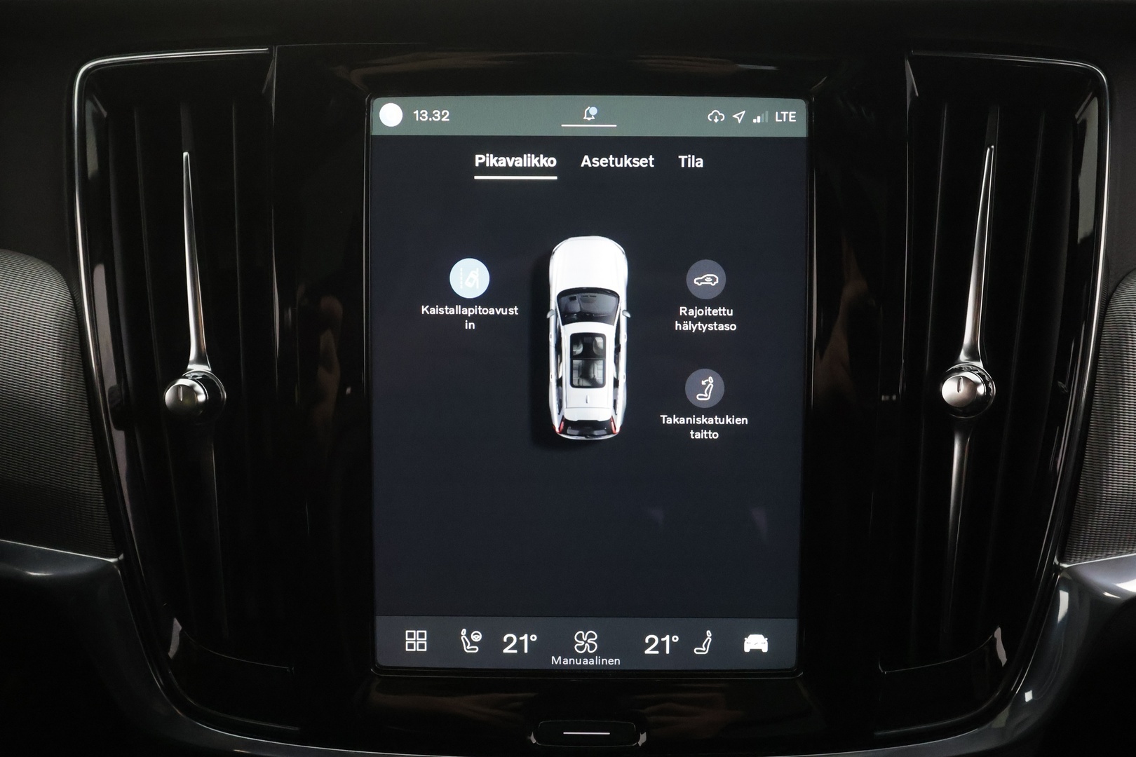 VOLVO V90 2022