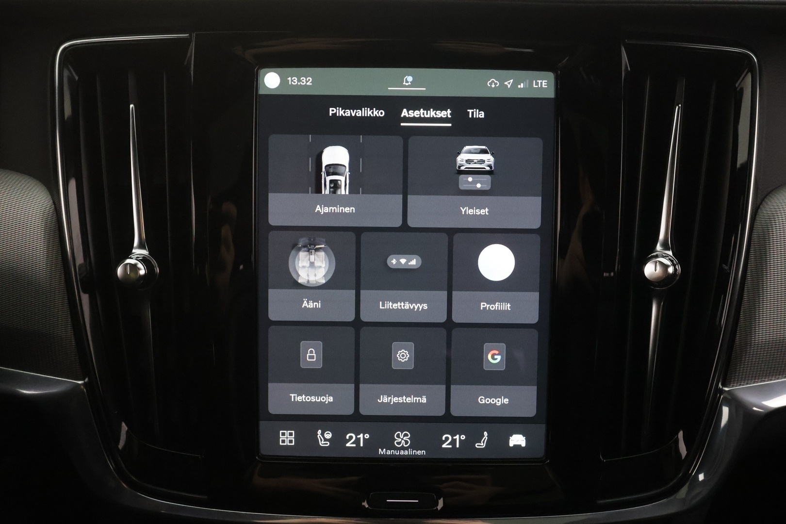 VOLVO V90 2022
