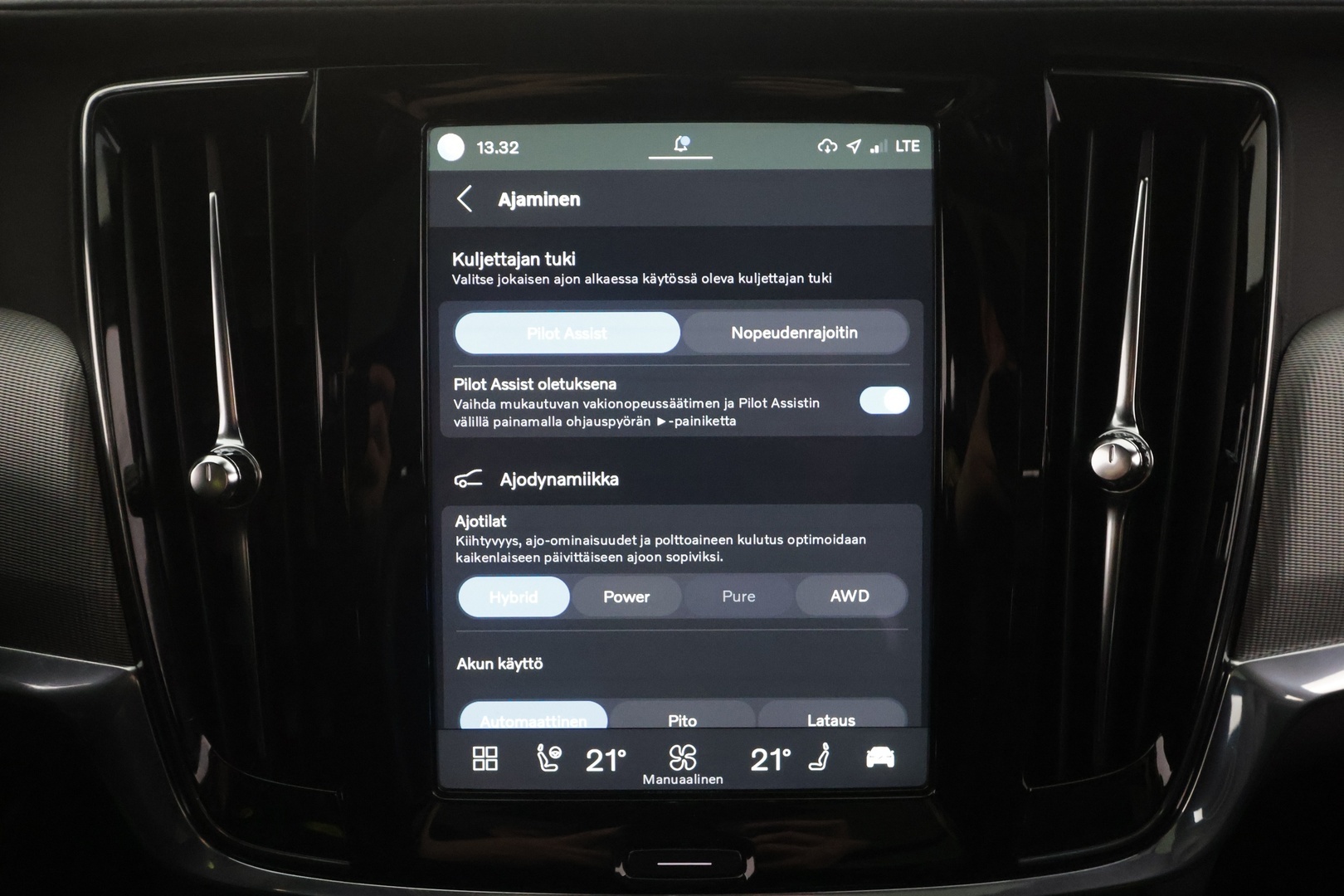 VOLVO V90 2022