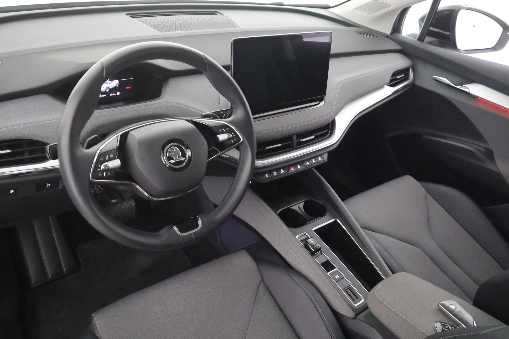 SKODA Enyaq 2023