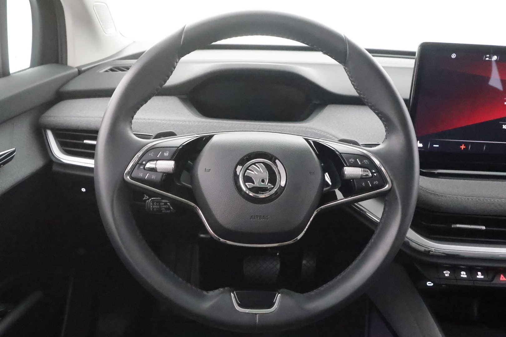 SKODA Enyaq 2023