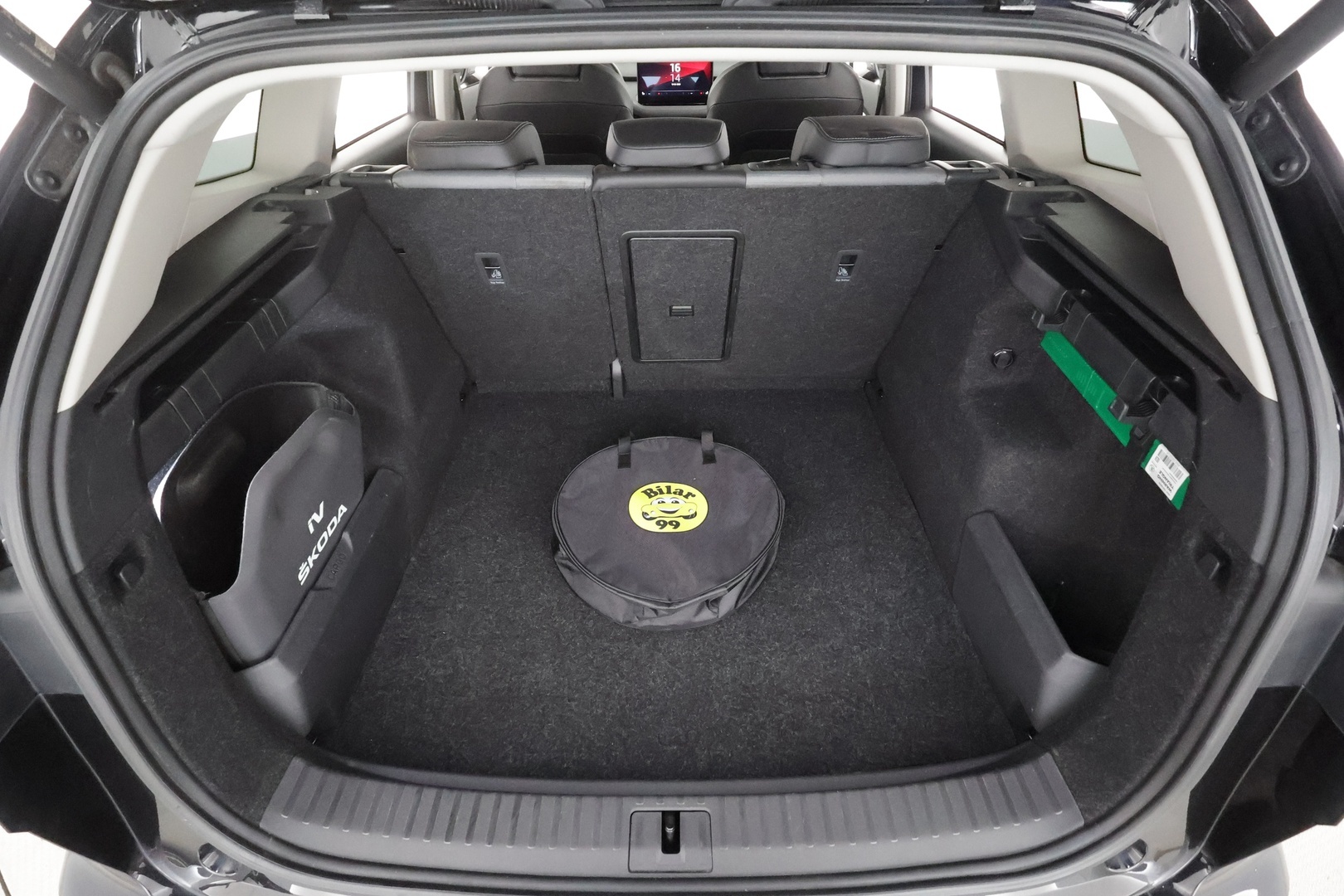 SKODA Enyaq 2023