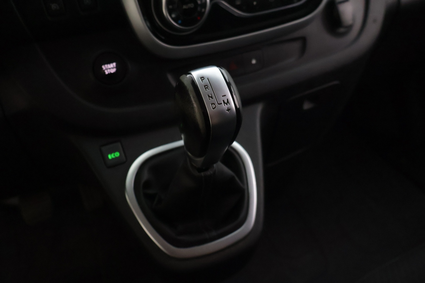 RENAULT Trafic 2020
