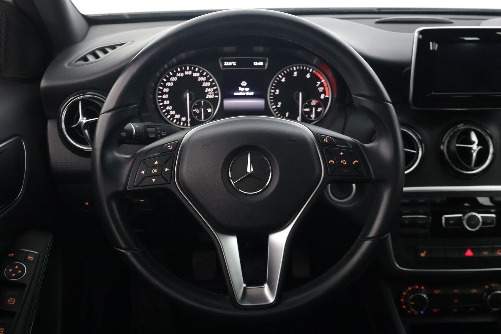 MERCEDES-BENZ A 2014