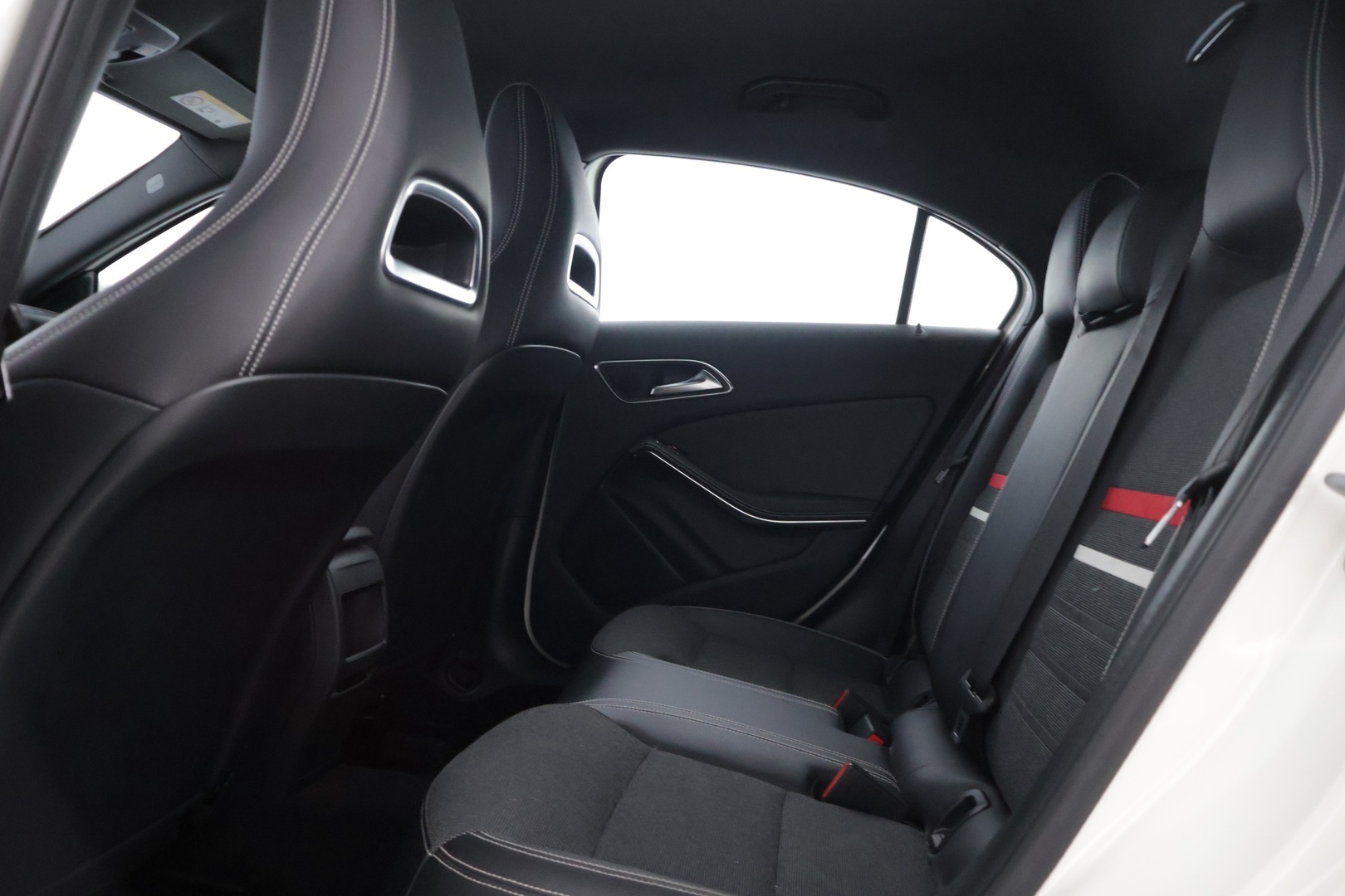 MERCEDES-BENZ A 2014