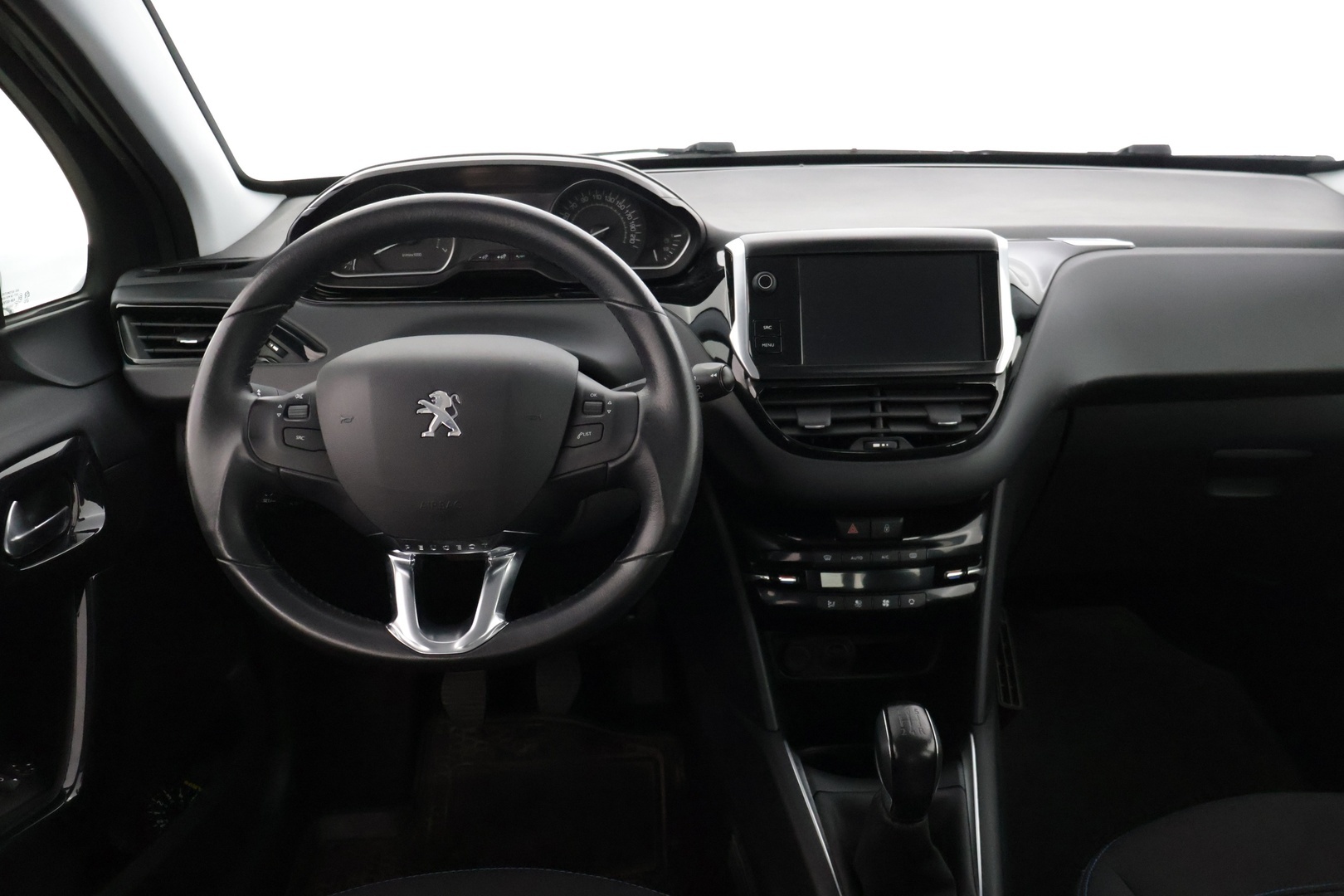PEUGEOT 208 2018