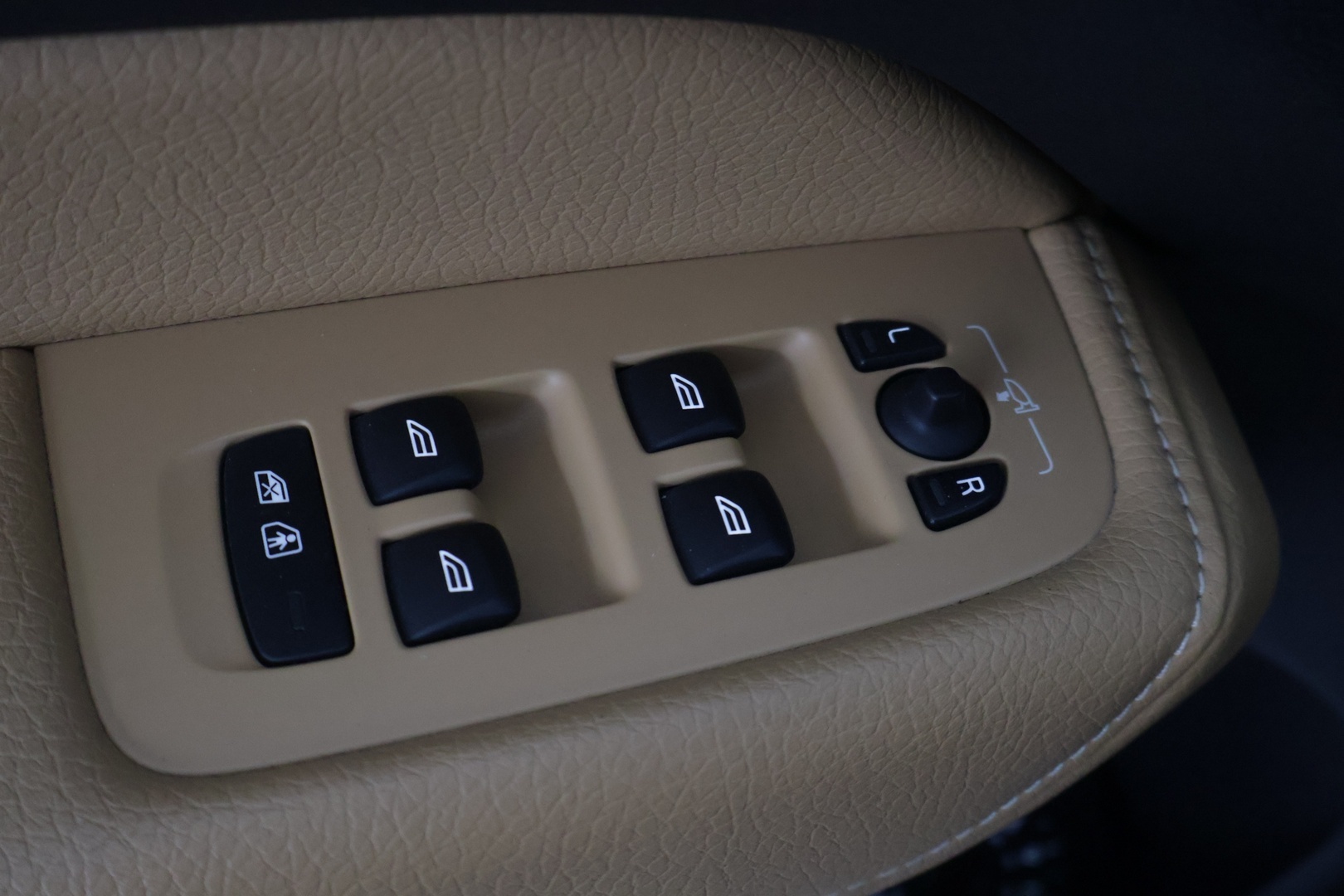 VOLVO XC60 2019
