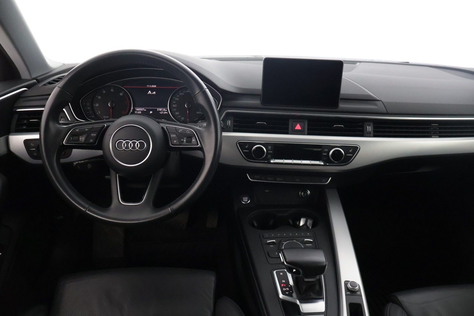 AUDI A4 2019