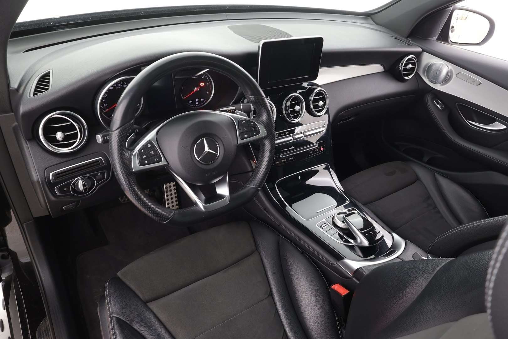 MERCEDES-BENZ GLC 2016