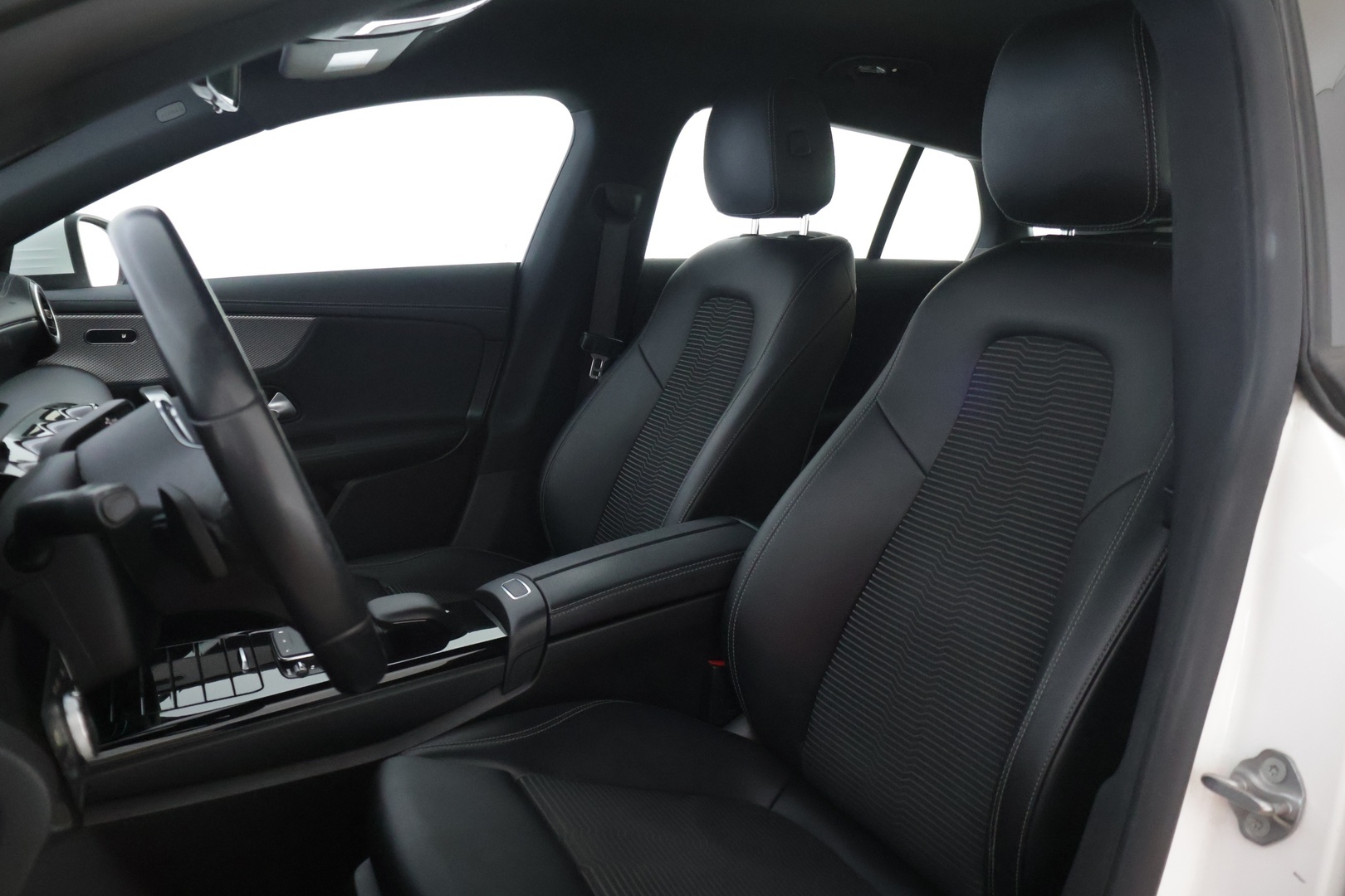 MERCEDES-BENZ CLA 2021