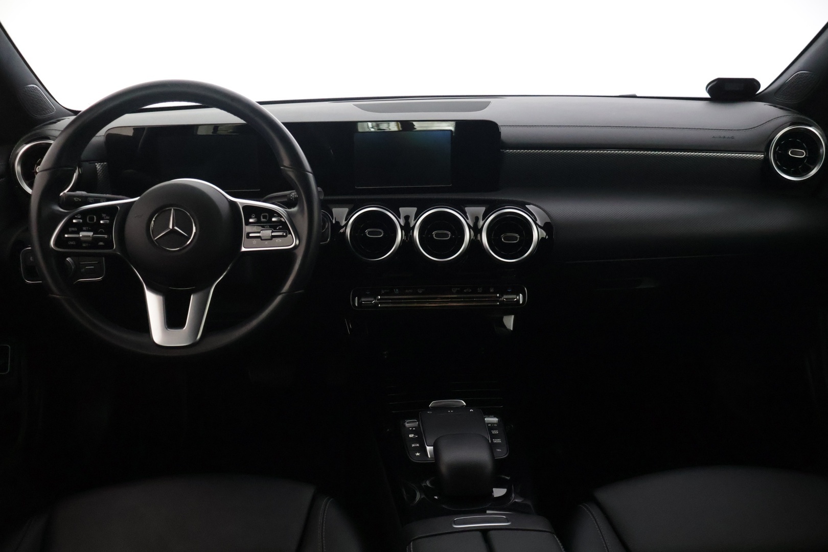 MERCEDES-BENZ CLA 2021