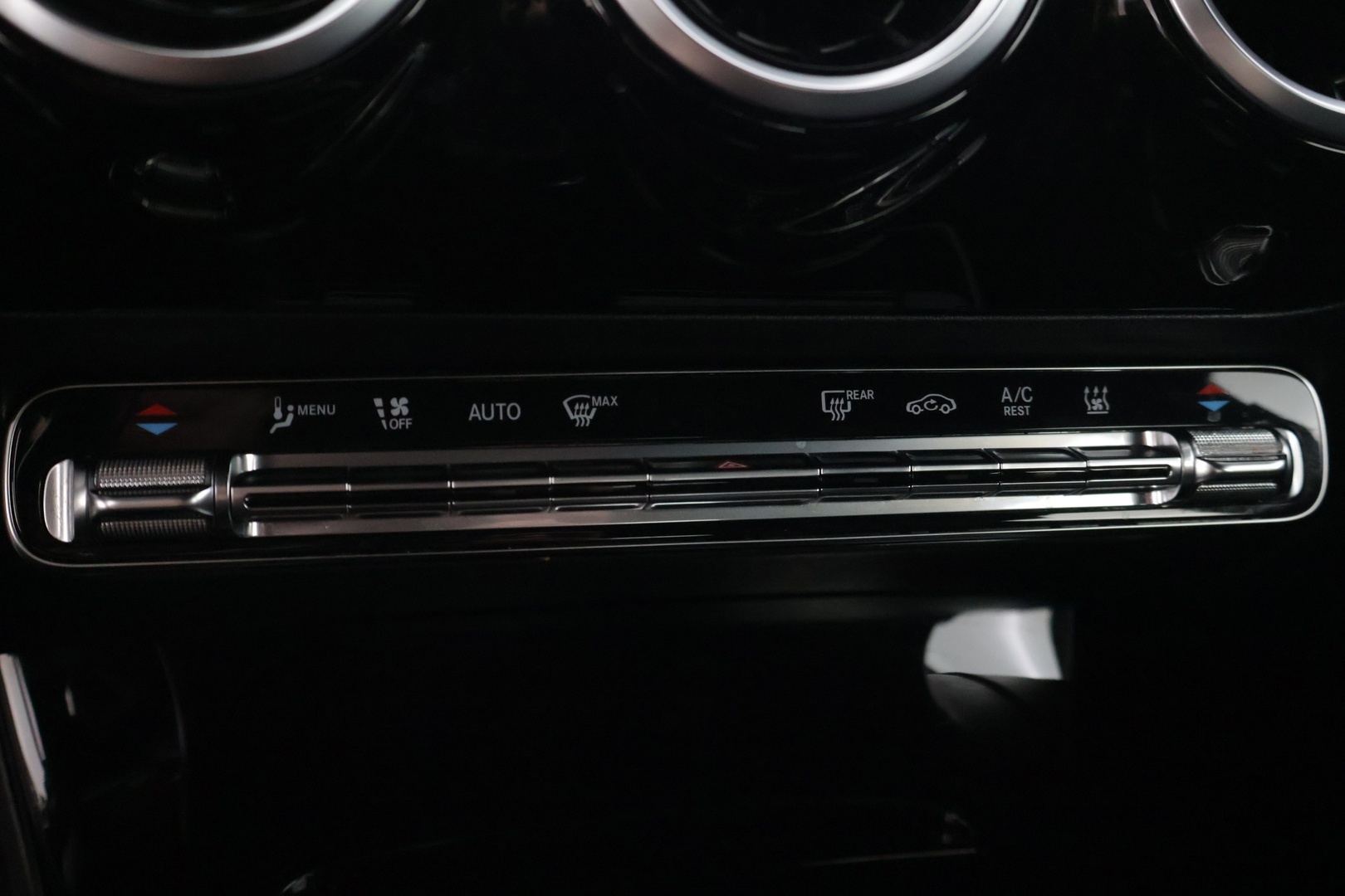 MERCEDES-BENZ CLA 2021
