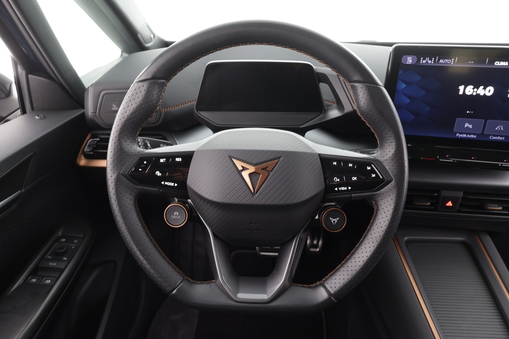 CUPRA Born 2023