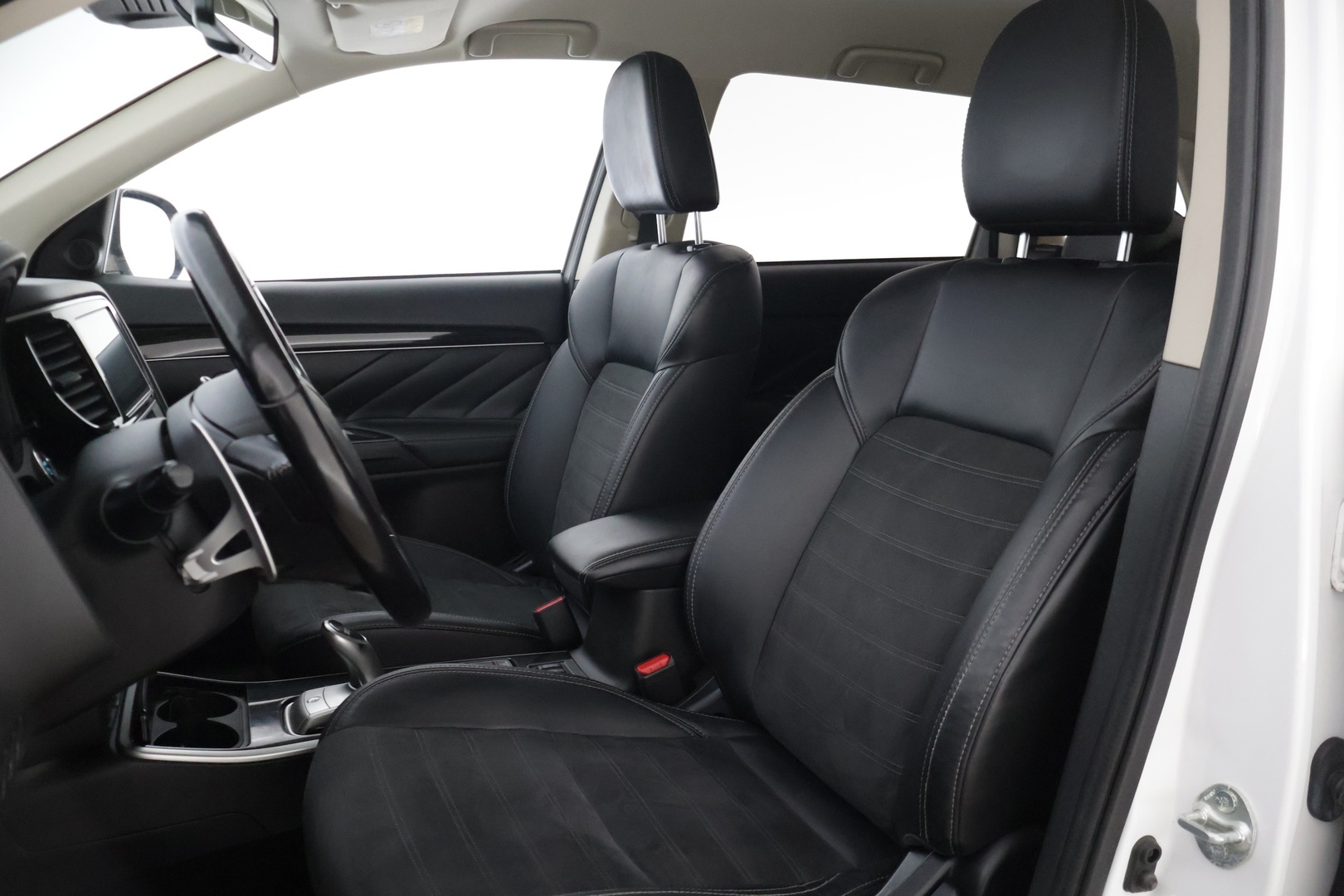 MITSUBISHI OUTLANDER PHEV 2019