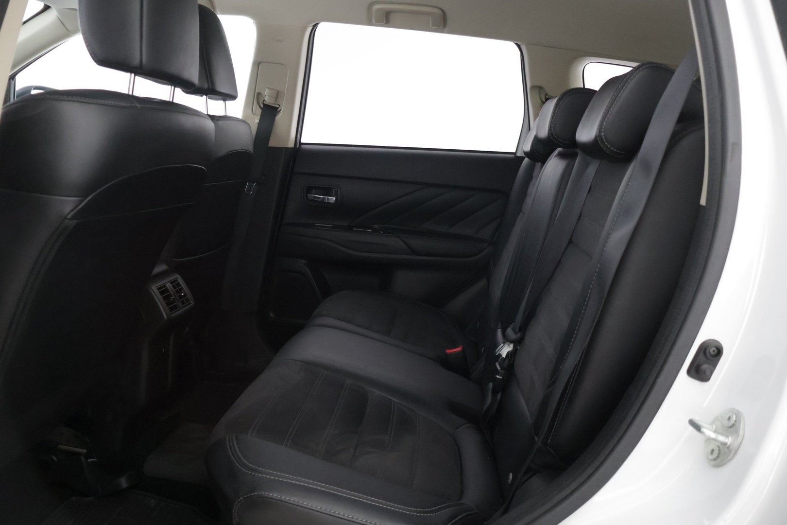 MITSUBISHI OUTLANDER PHEV 2019