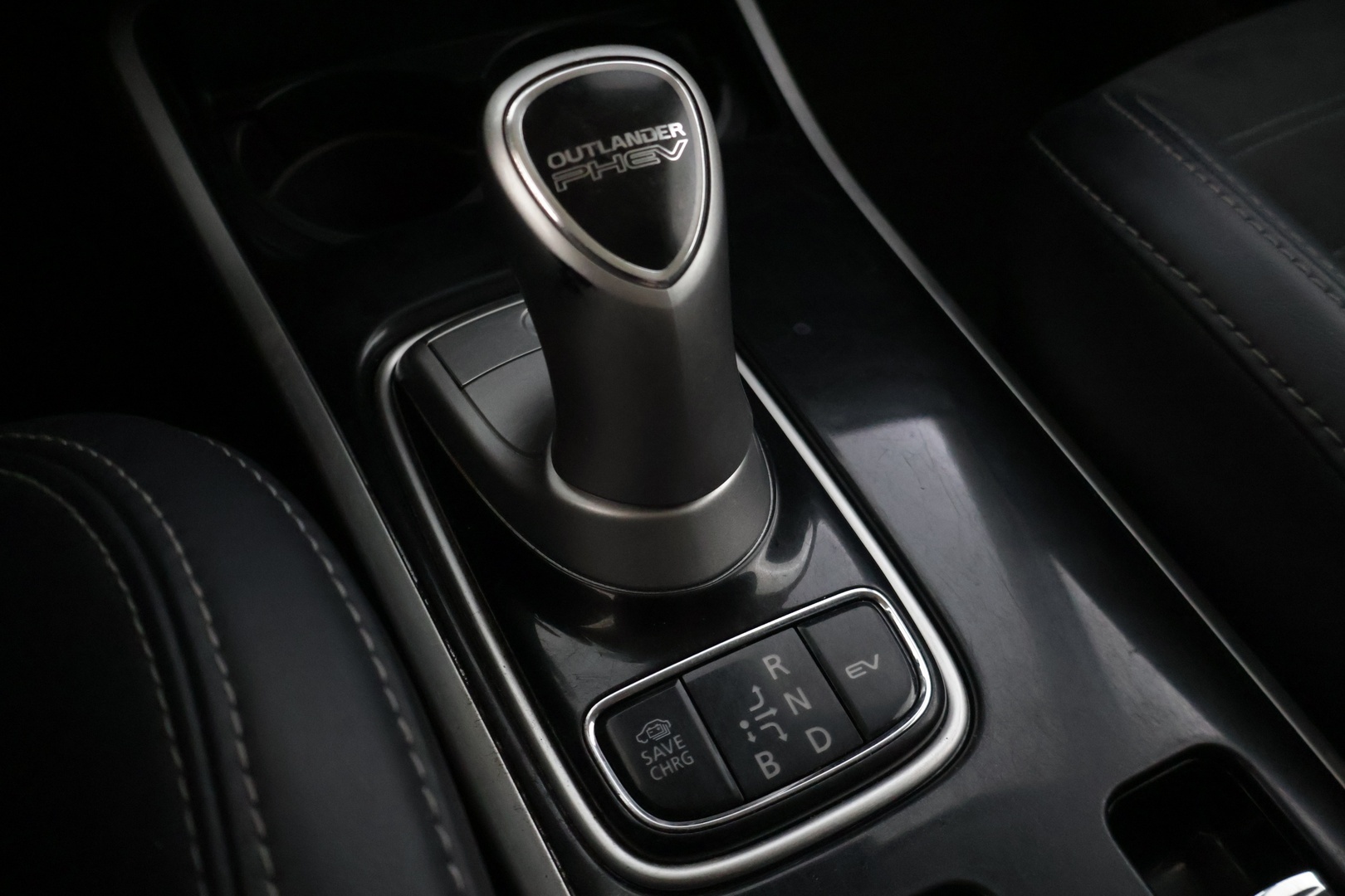 MITSUBISHI OUTLANDER PHEV 2019