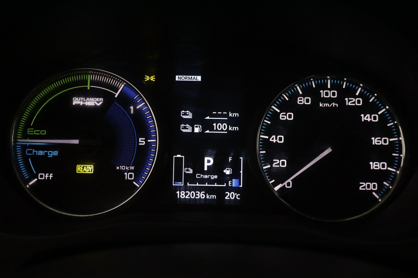 MITSUBISHI OUTLANDER PHEV 2019