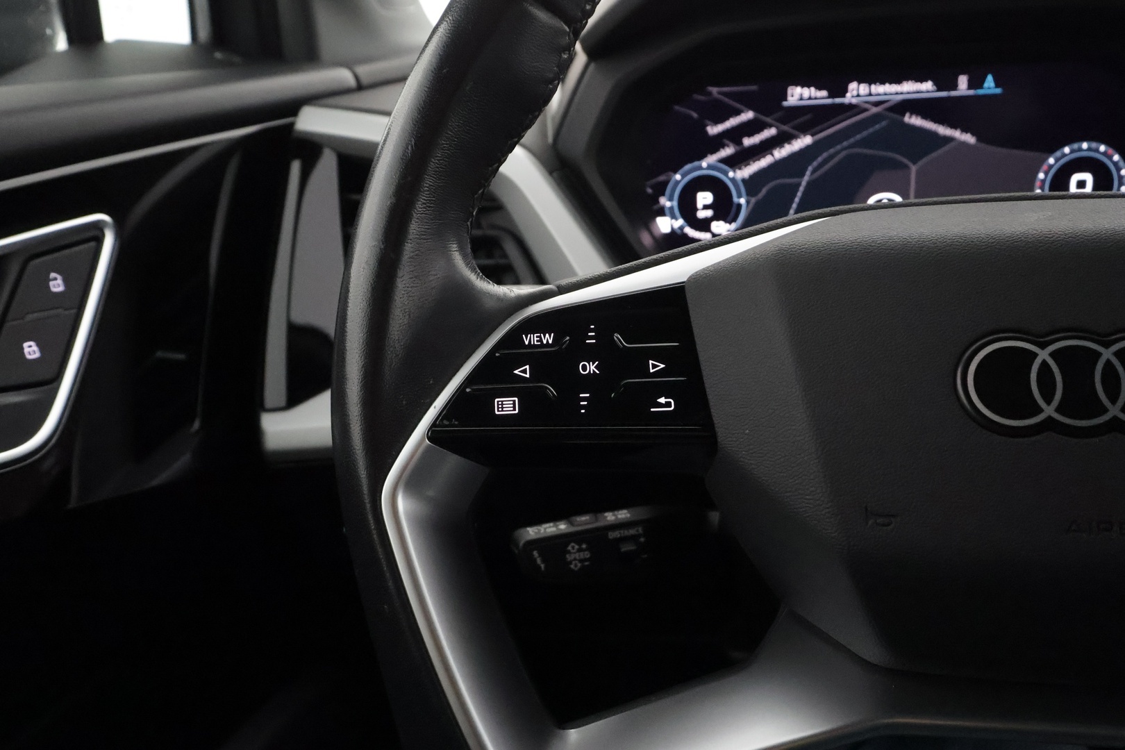 AUDI Q4 e-tron 2023