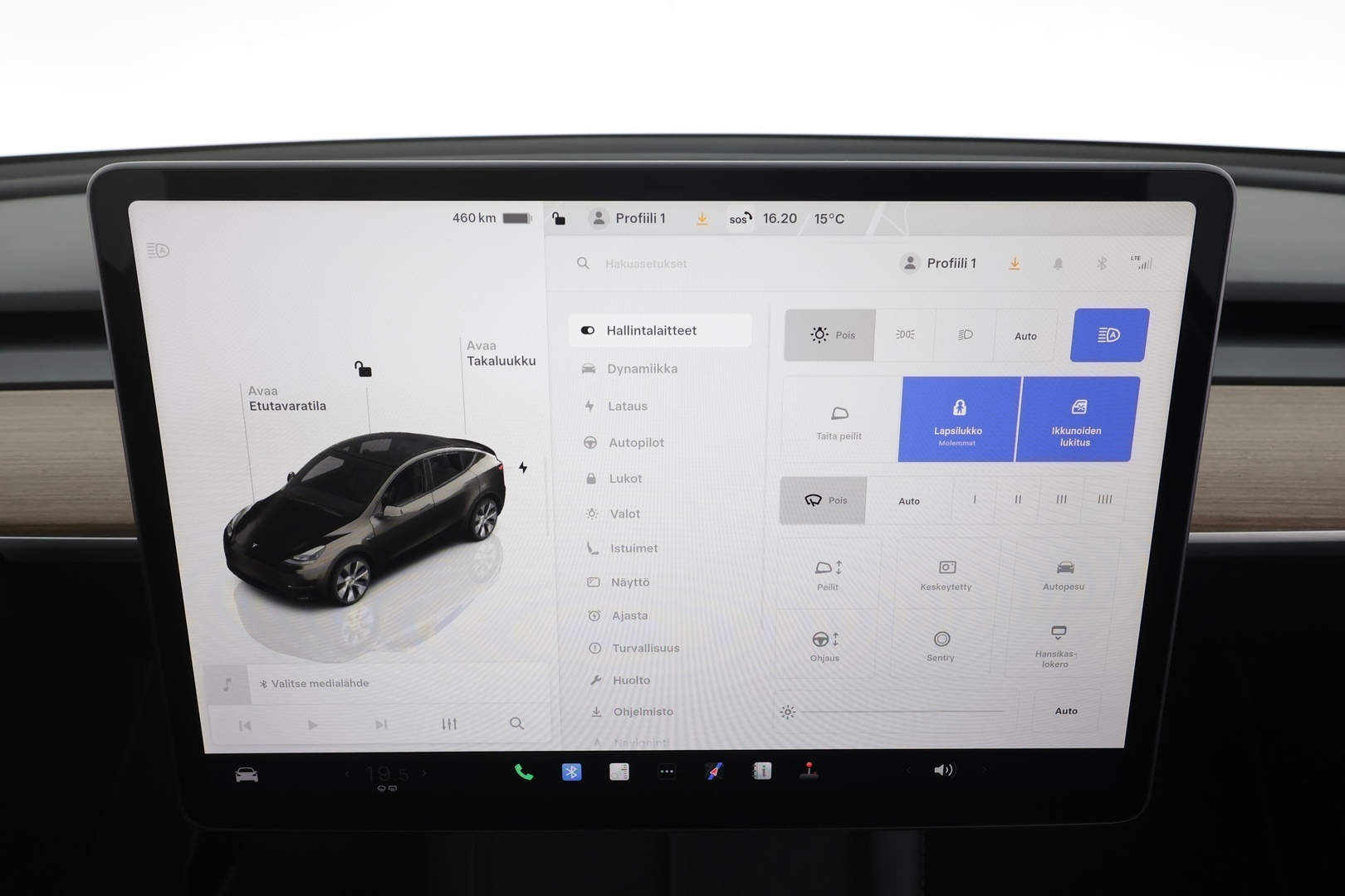 TESLA Model Y 2022