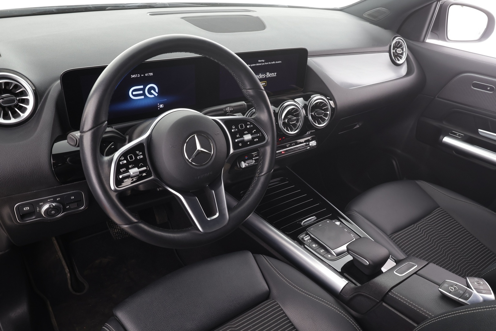 MERCEDES-BENZ EQA 2023