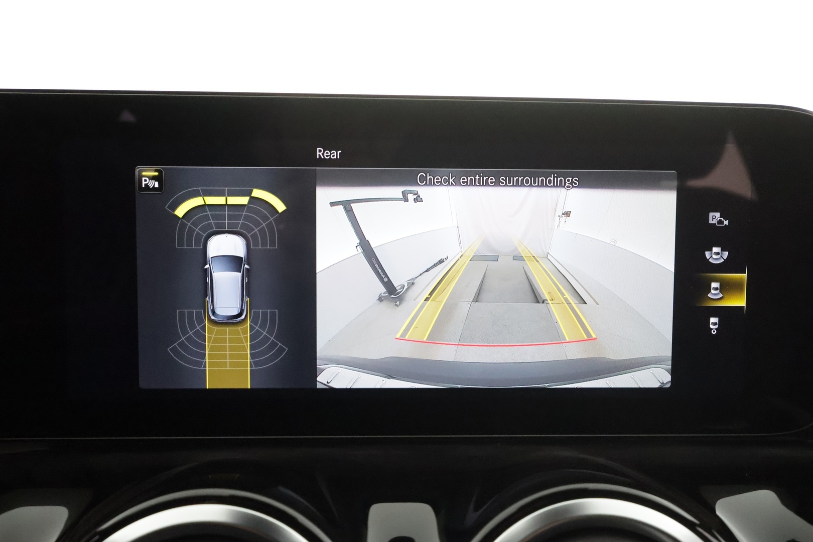 MERCEDES-BENZ EQA 2023