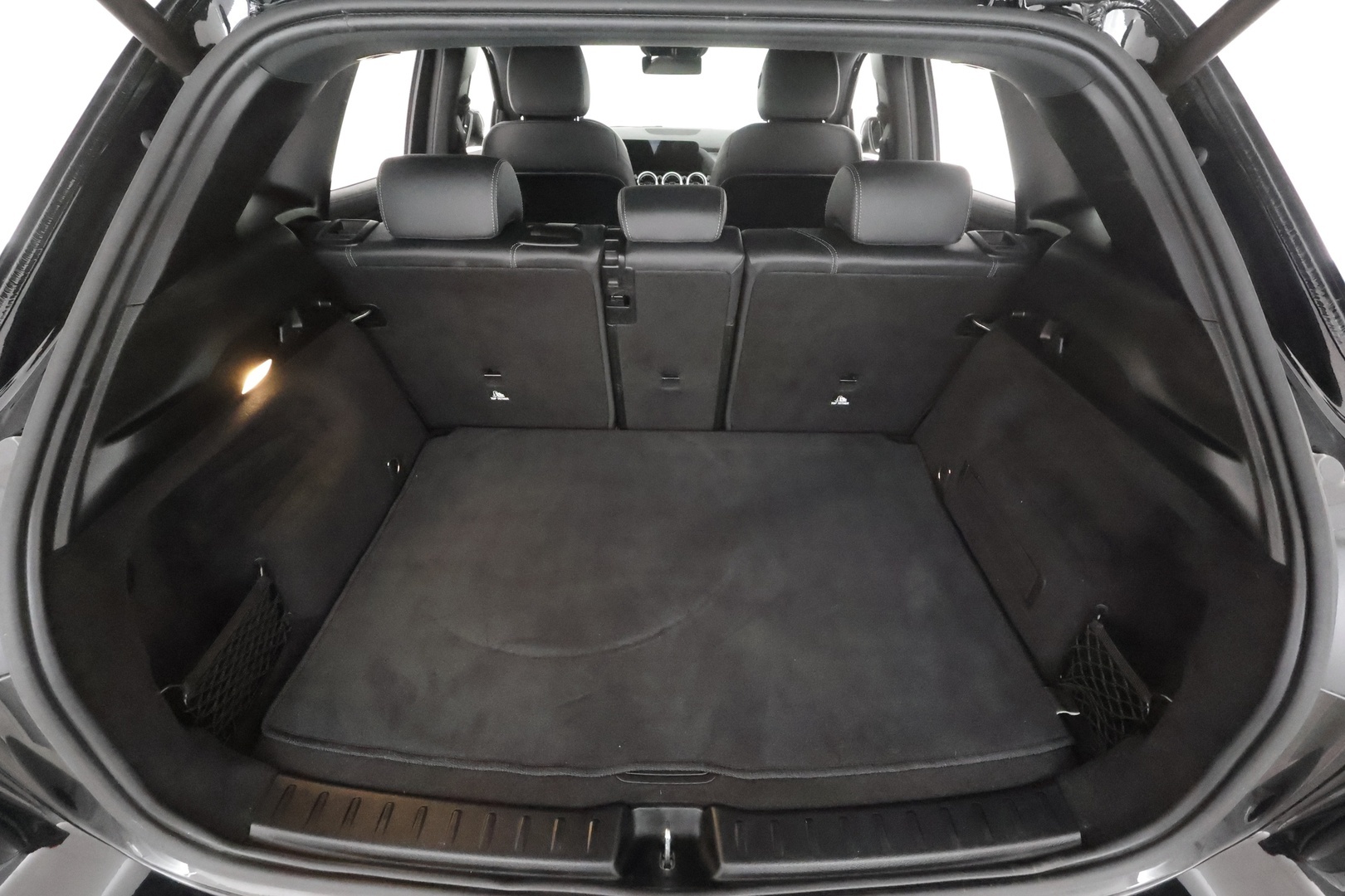 MERCEDES-BENZ EQA 2023