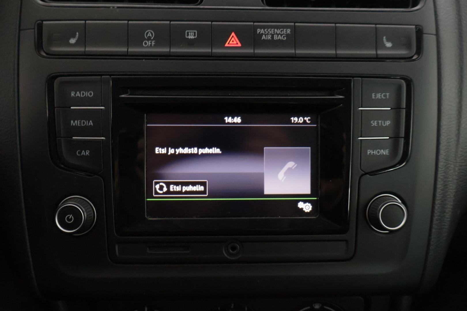 VOLKSWAGEN Polo 2016