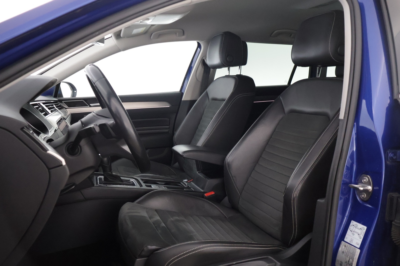 VOLKSWAGEN Passat 2021