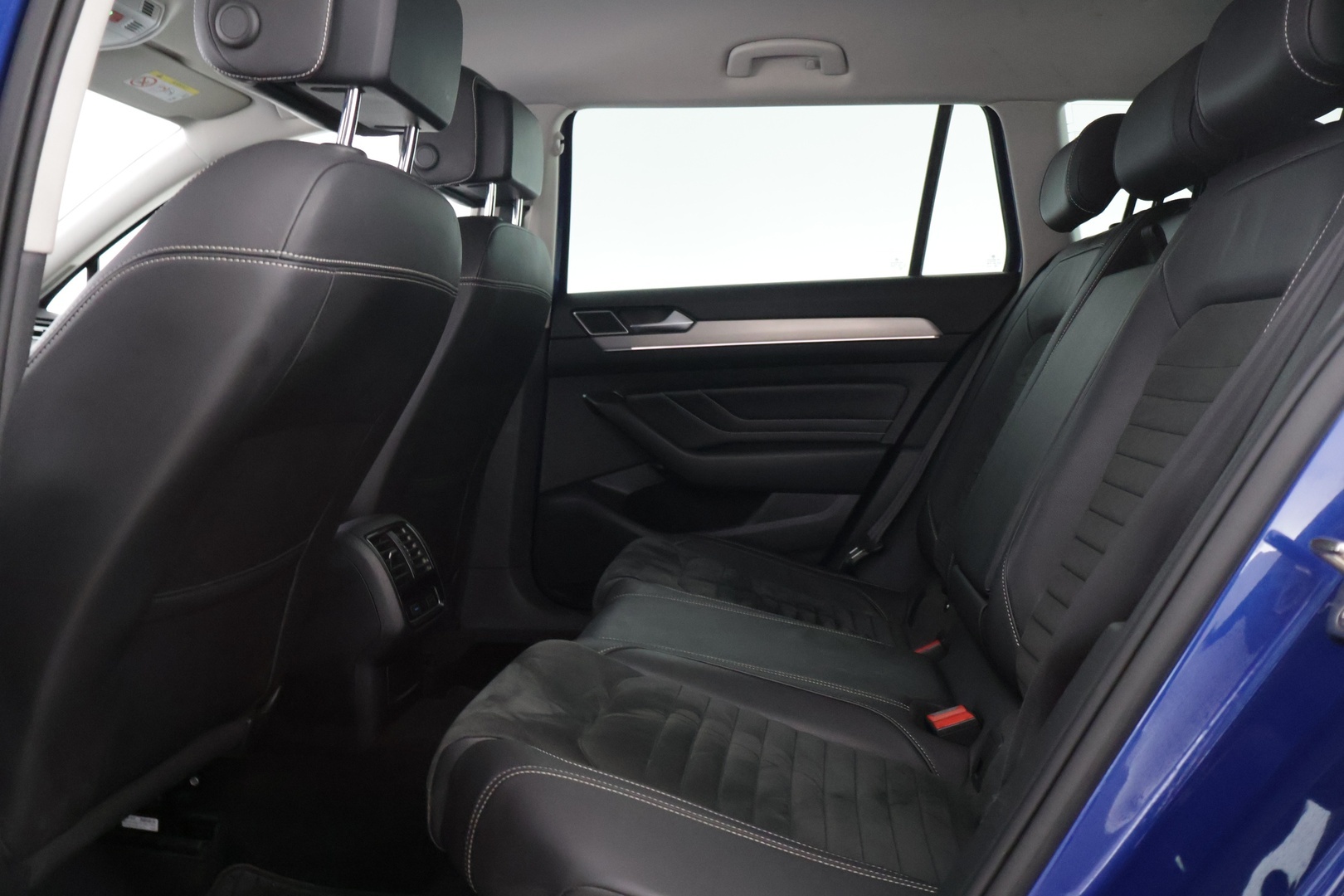 VOLKSWAGEN Passat 2021