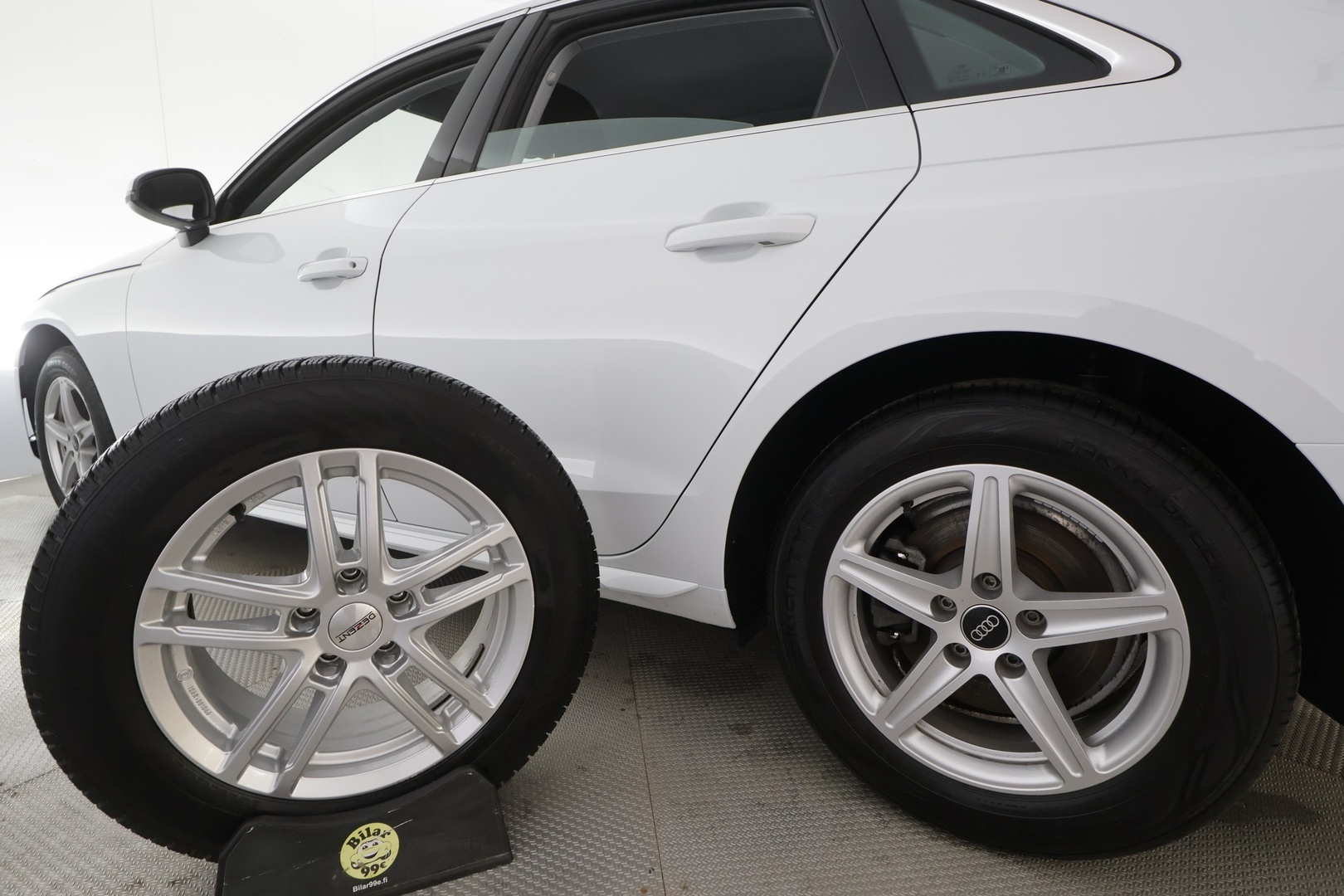 AUDI A4 2023