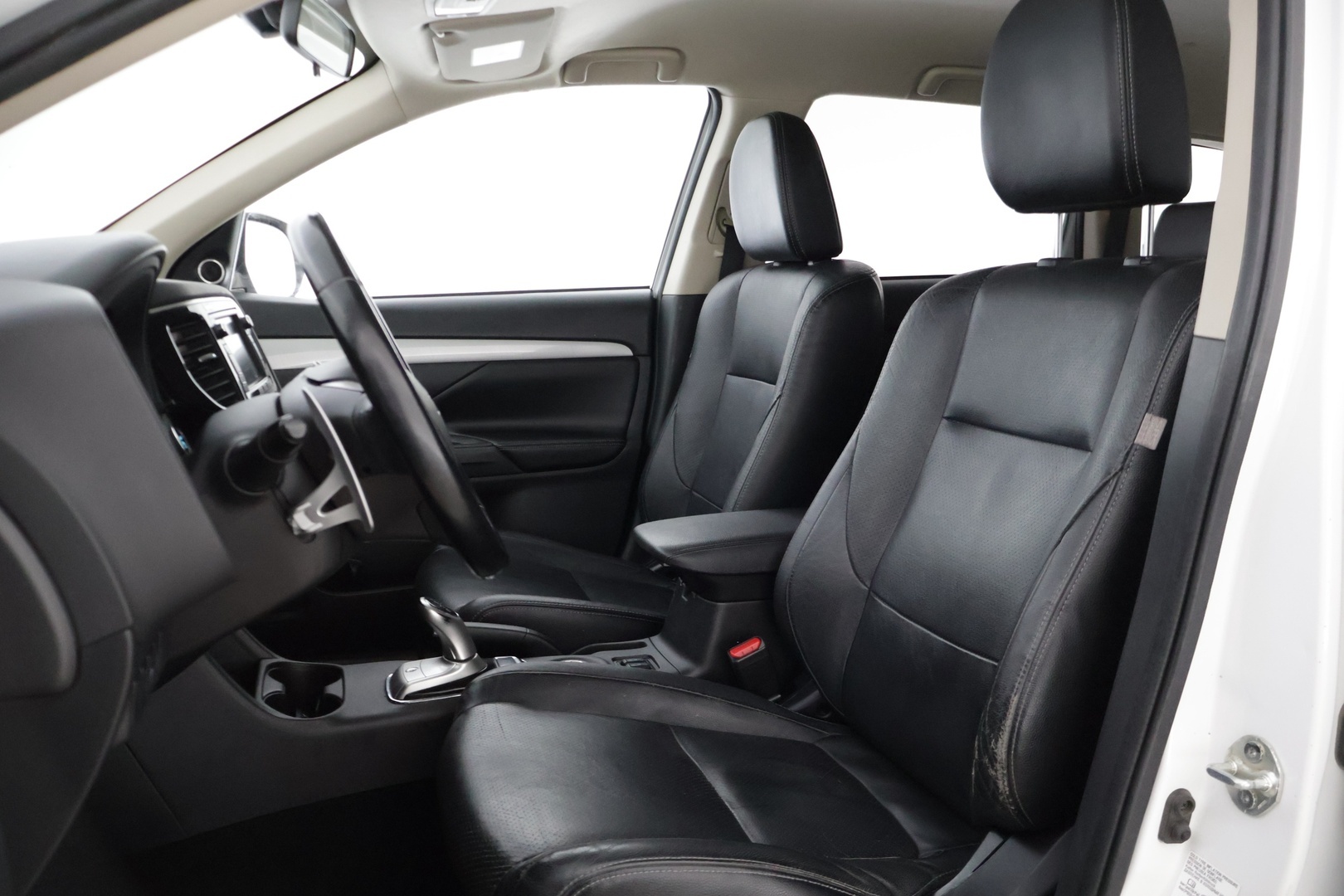 MITSUBISHI Outlander 2014