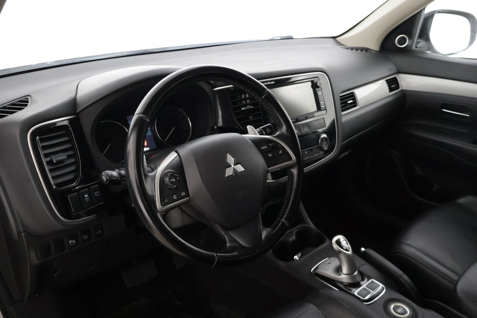 MITSUBISHI Outlander 2014