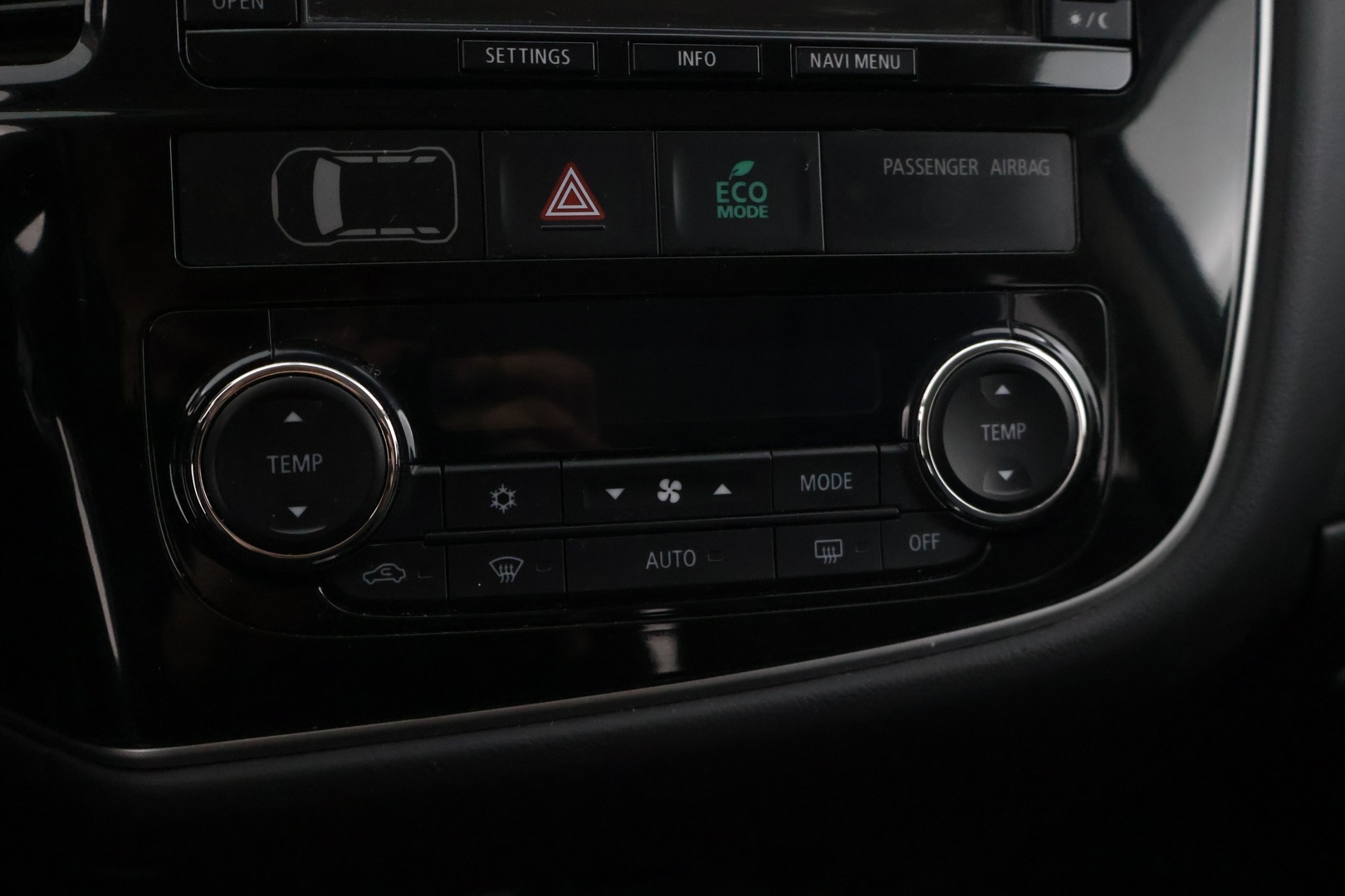 MITSUBISHI Outlander 2014