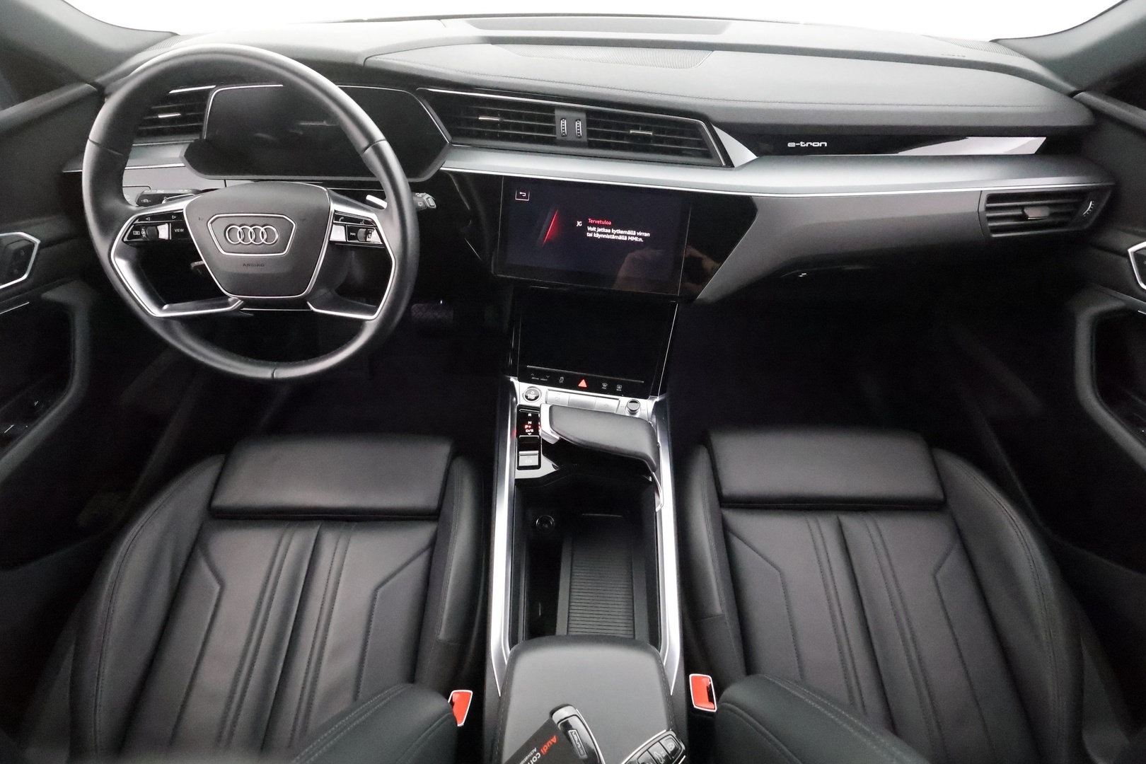 AUDI E-TRON 2022