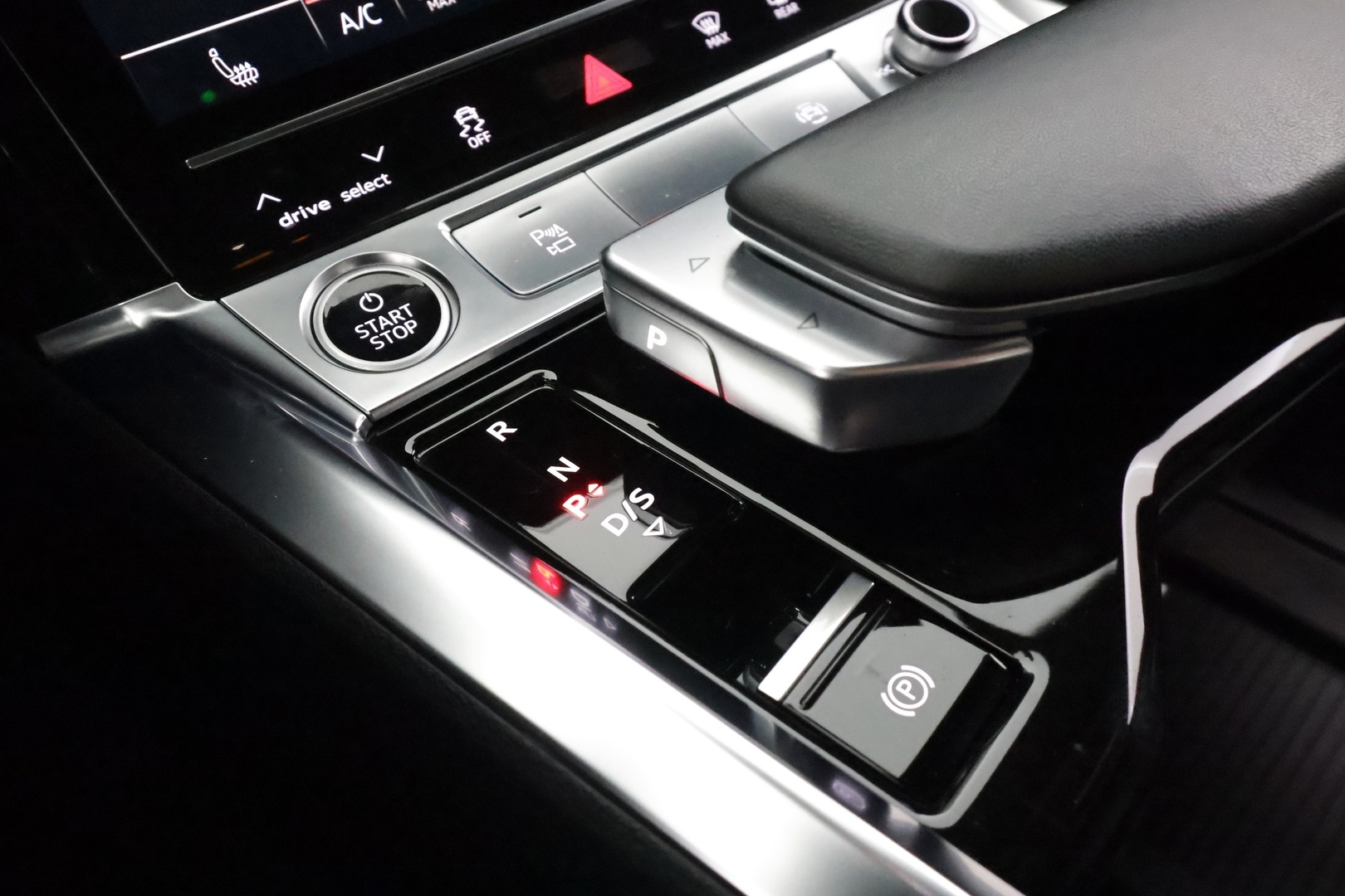 AUDI E-TRON 2022