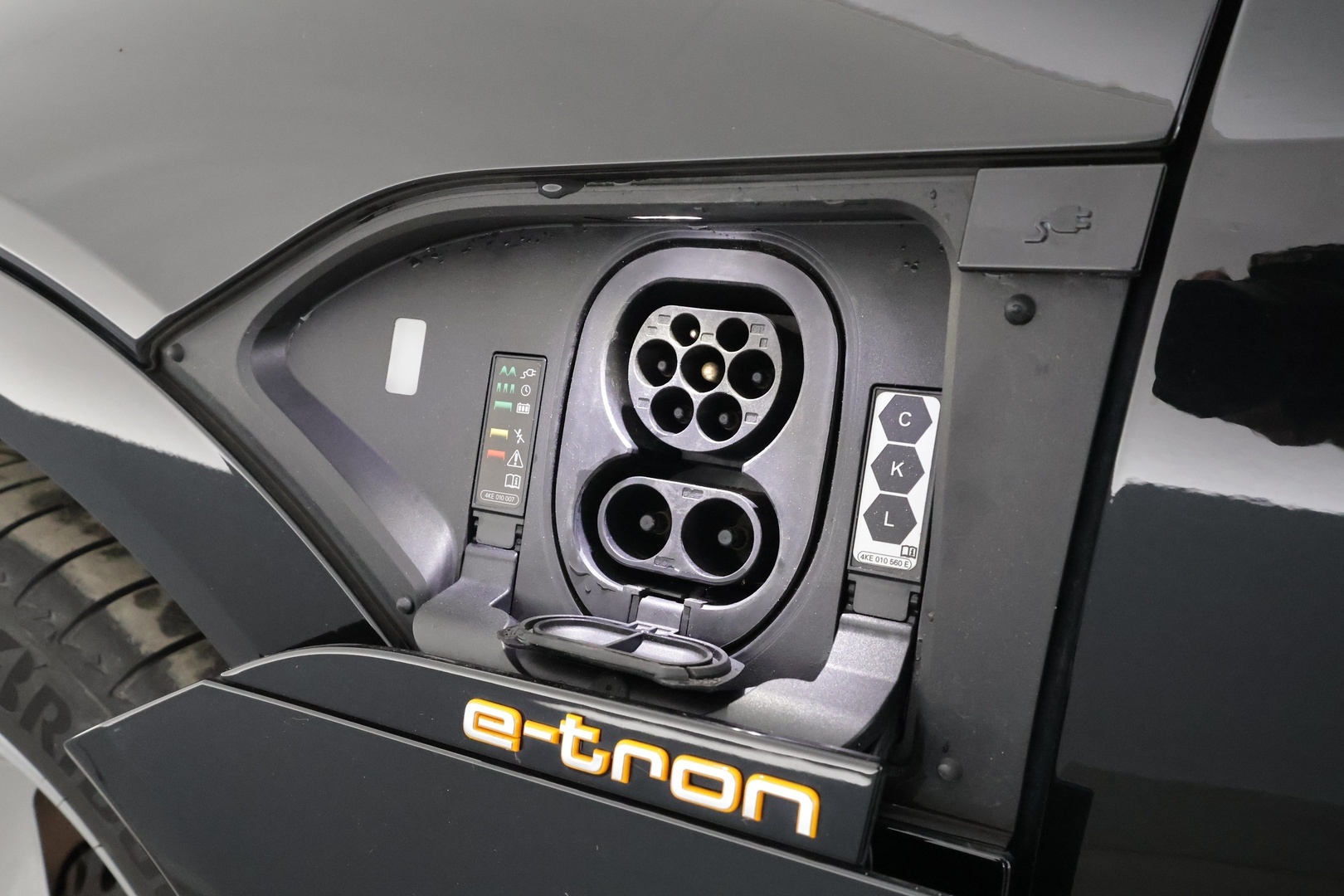AUDI E-TRON 2022