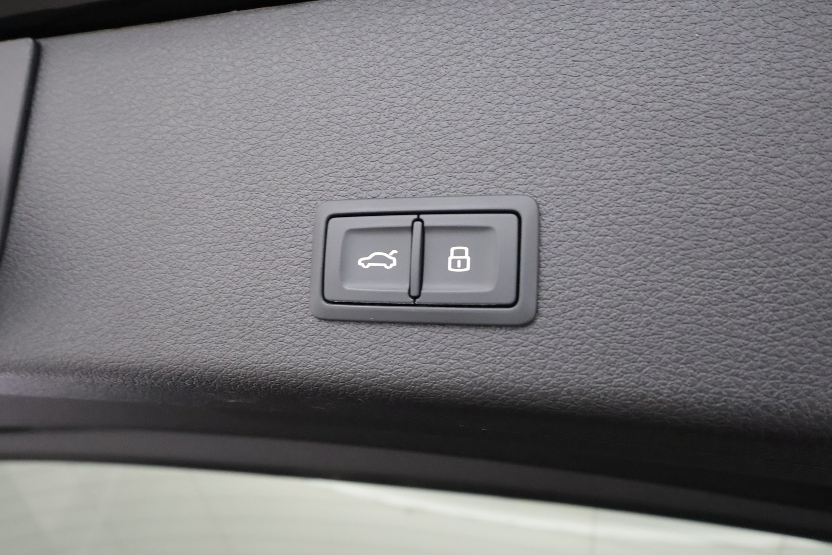 AUDI E-TRON 2022