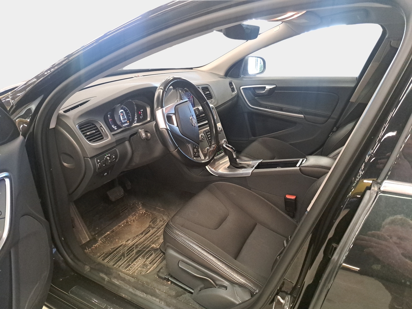VOLVO V60 2017