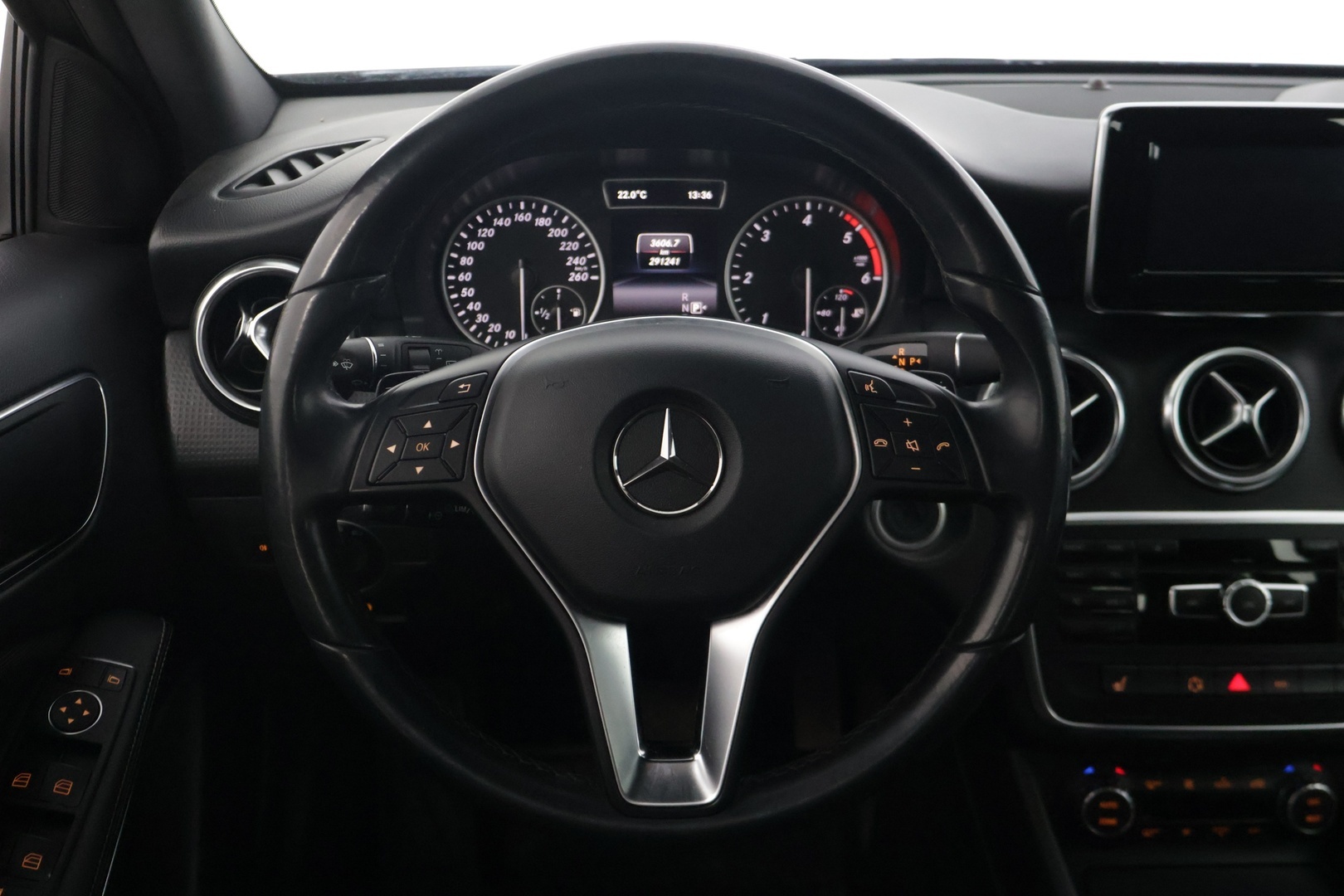 MERCEDES-BENZ A 2014