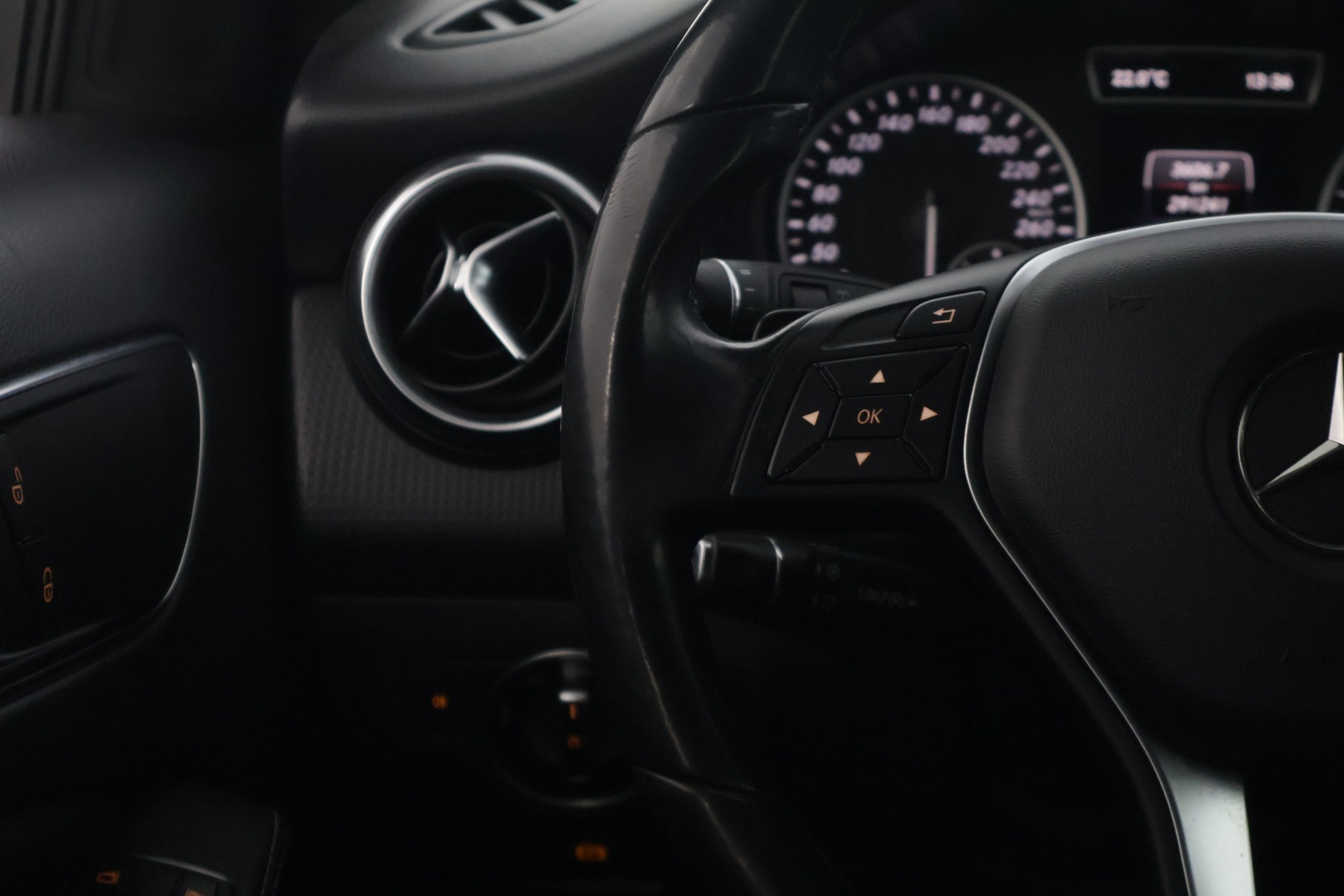 MERCEDES-BENZ A 2014