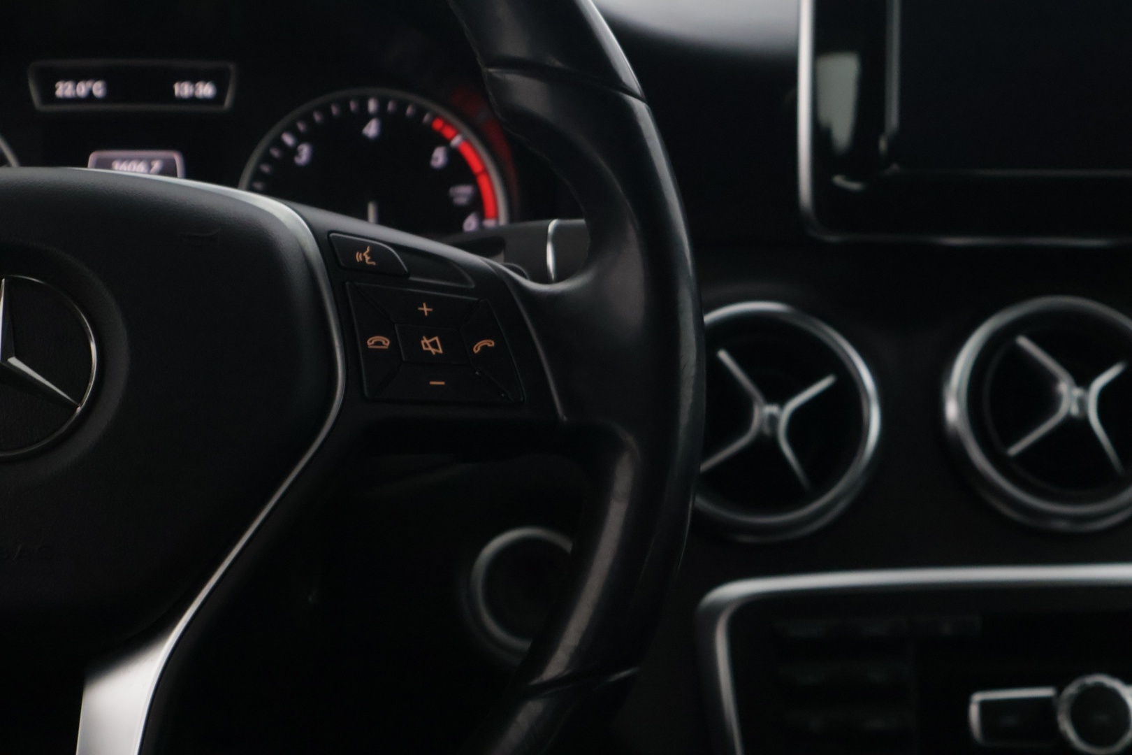 MERCEDES-BENZ A 2014