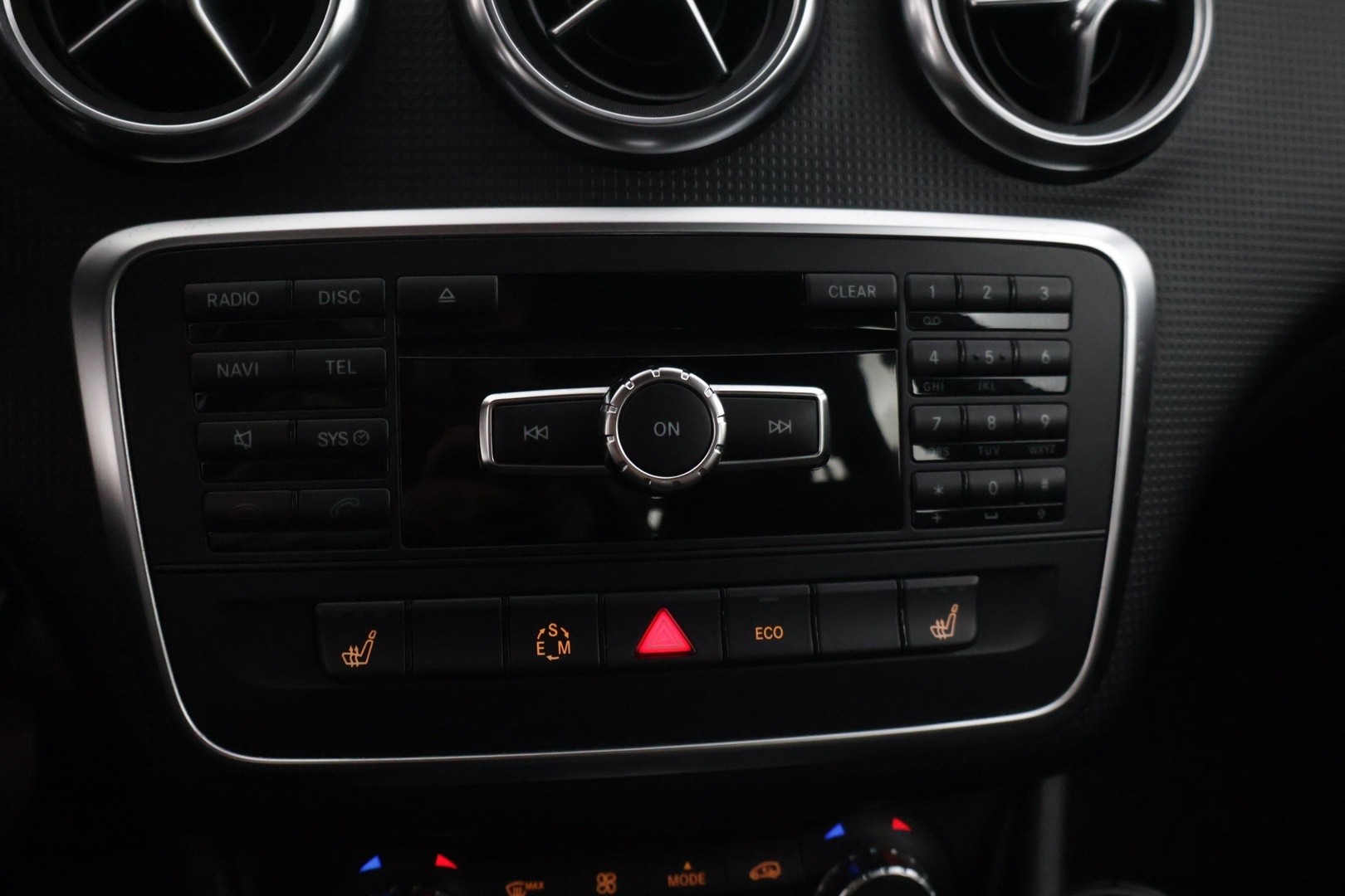 MERCEDES-BENZ A 2014