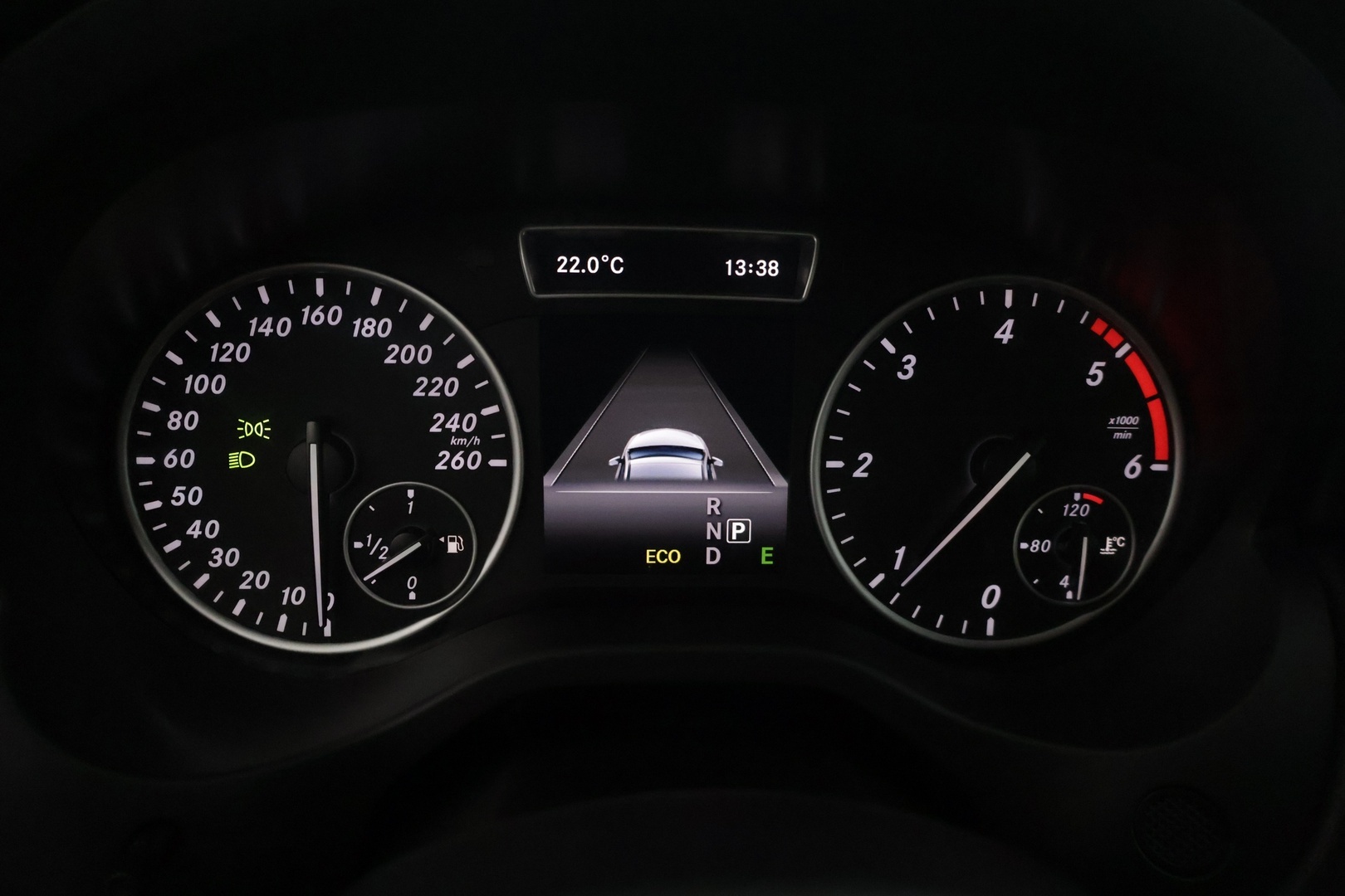 MERCEDES-BENZ A 2014