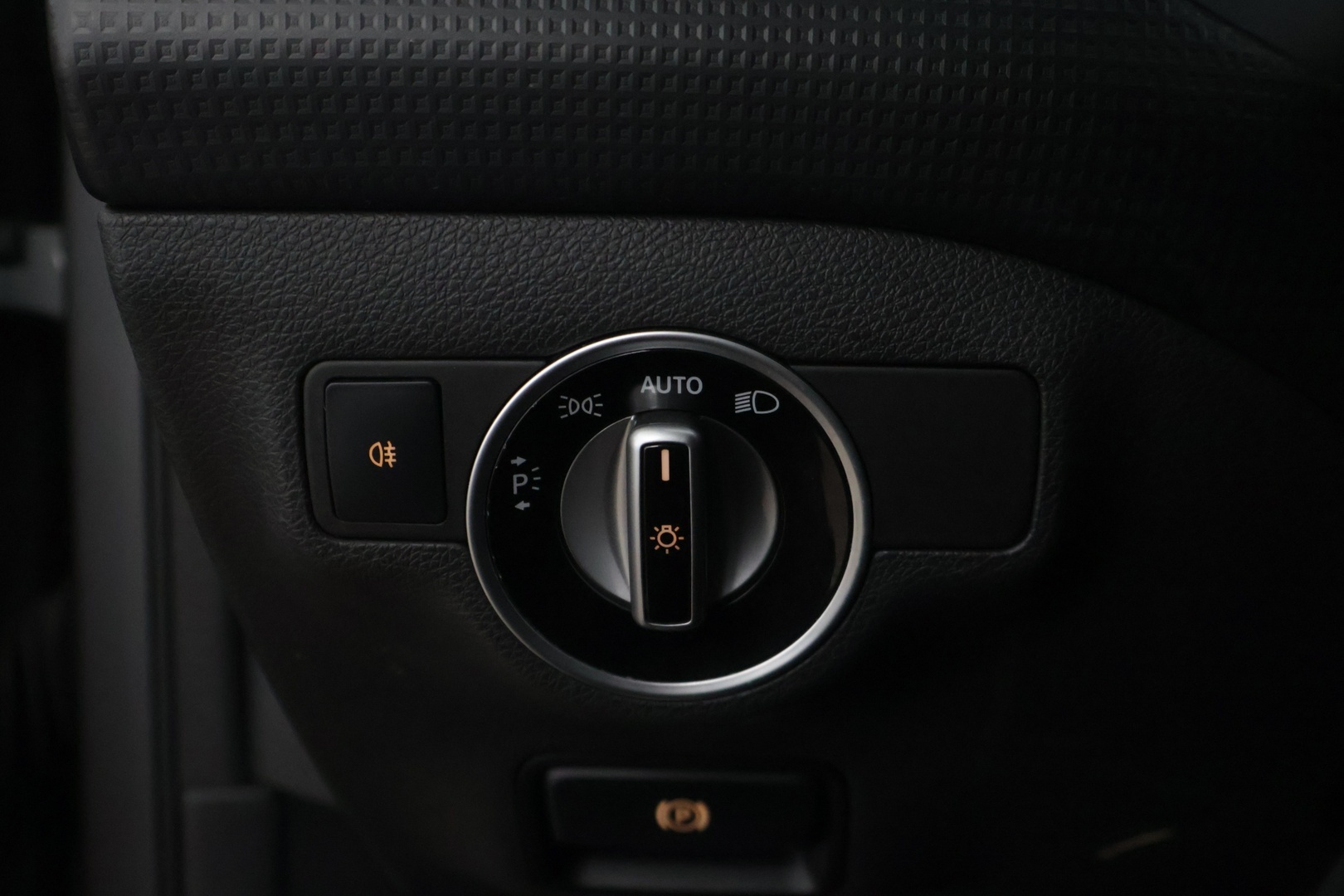 MERCEDES-BENZ A 2014