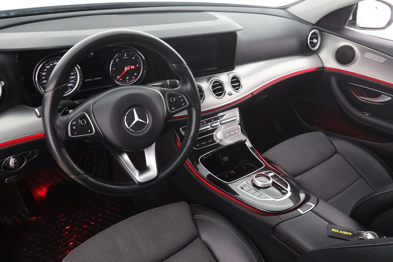 MERCEDES-BENZ E 2017